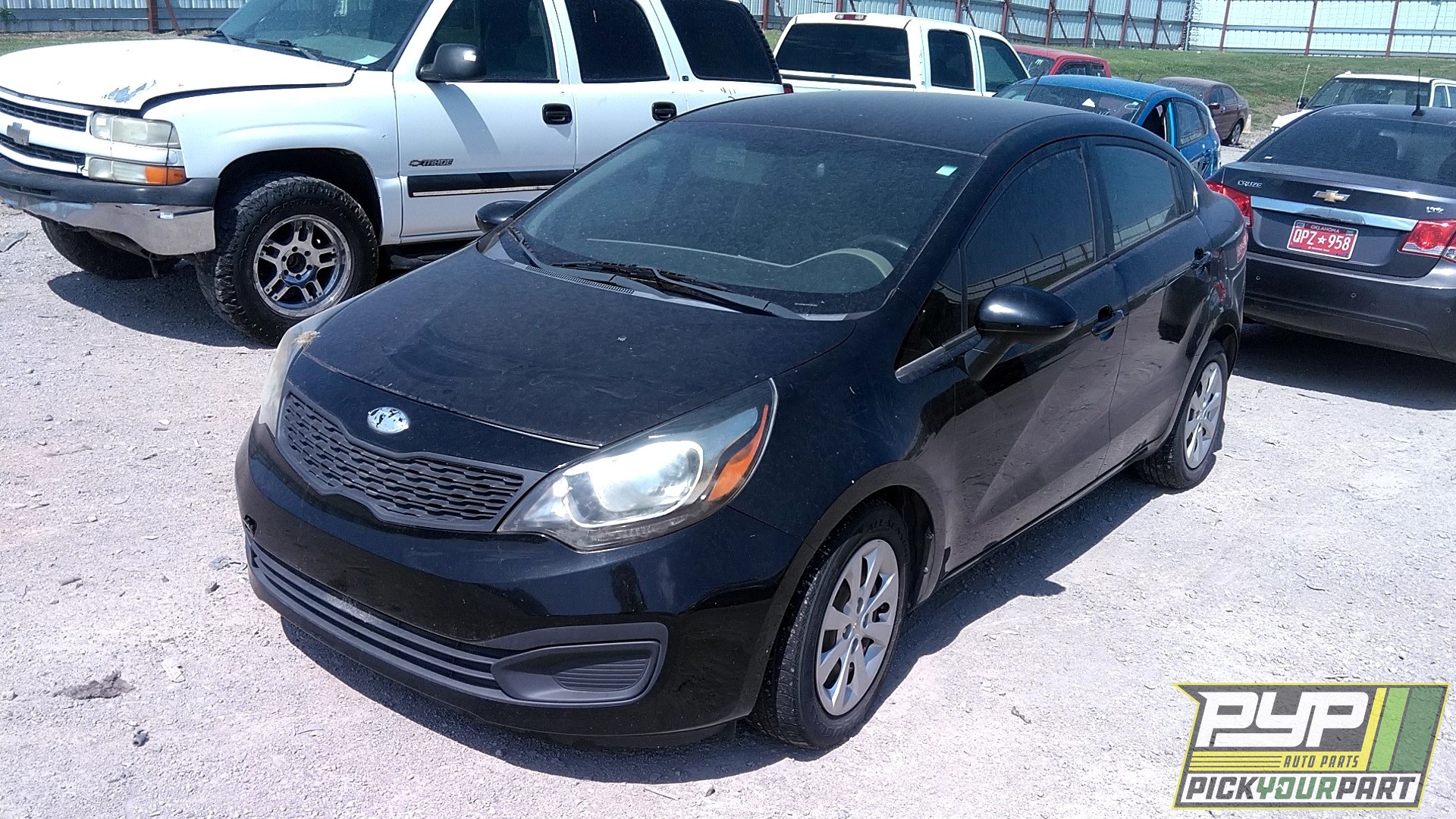 2014 KIA RIO partes disponibles