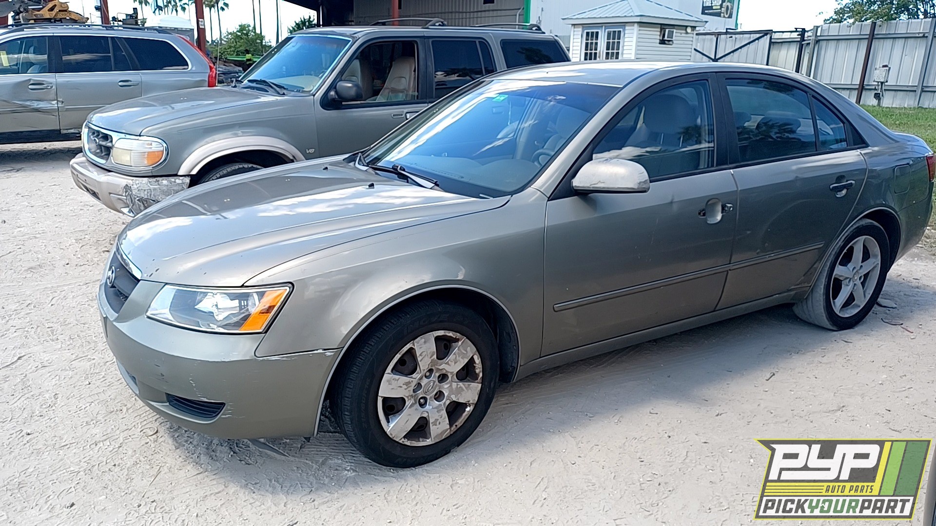 2008 HYUNDAI SONATA available for parts