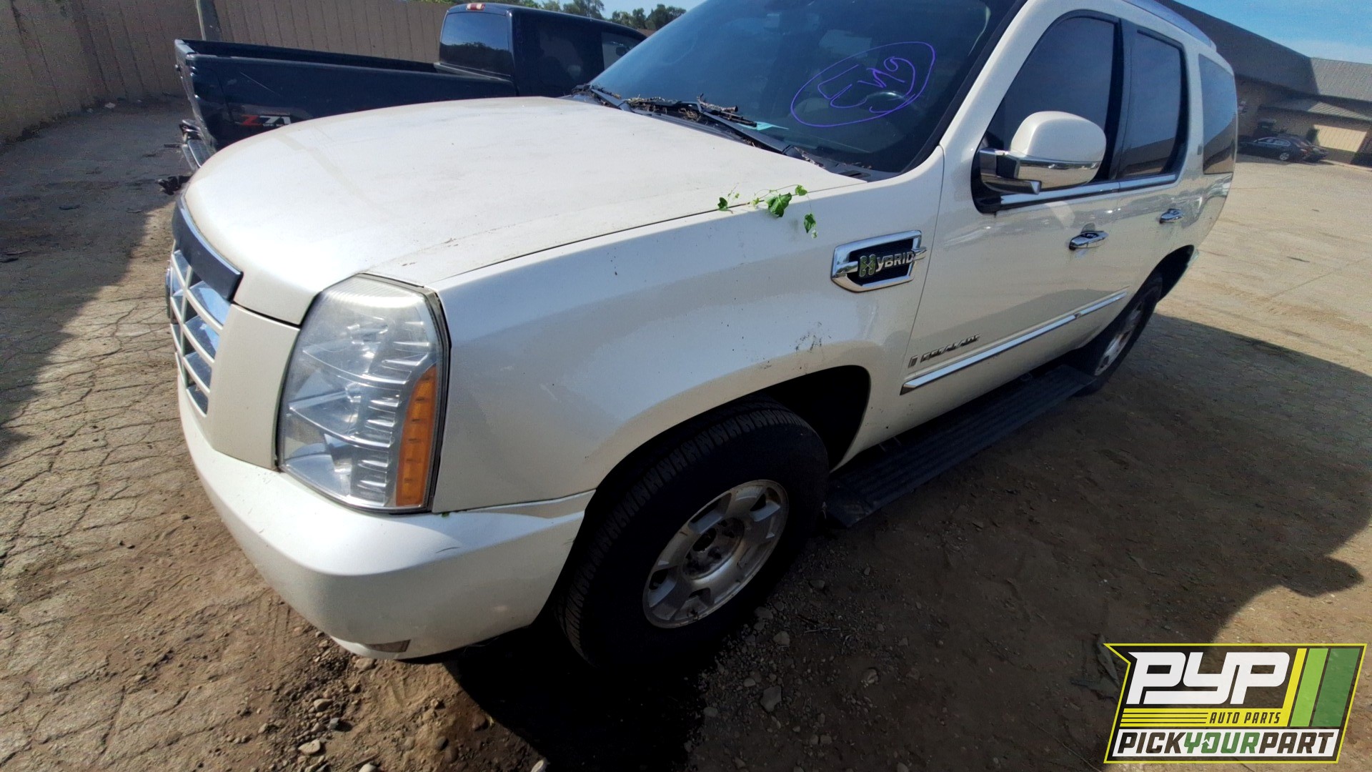 2009 CADILLAC ESCALADE available for parts