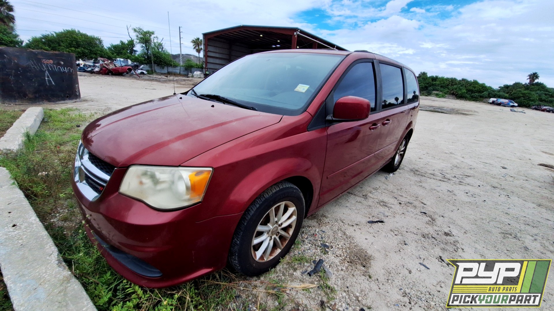 2014 DODGE GRAND CARAVAN available for parts