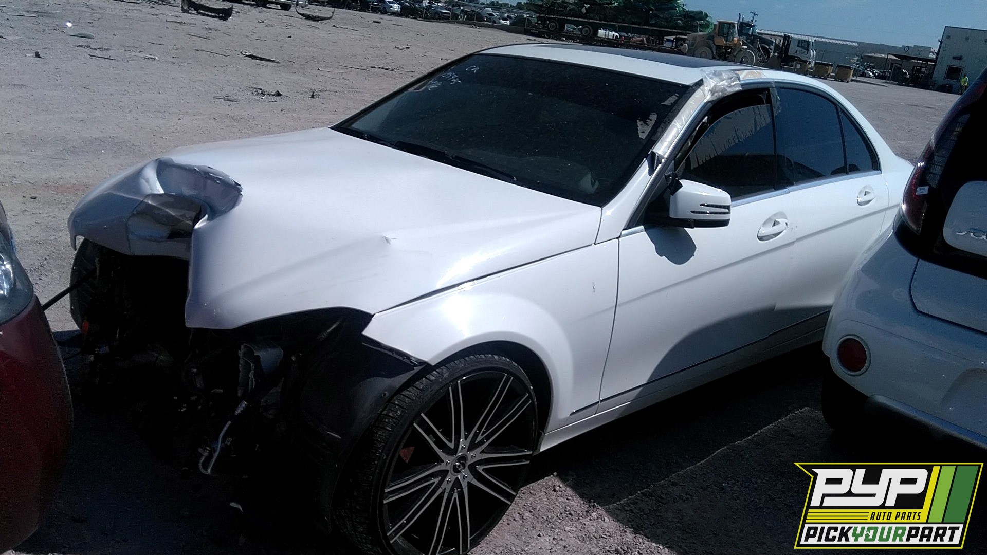 2013 MERCEDES-BENZ C250 partes disponibles