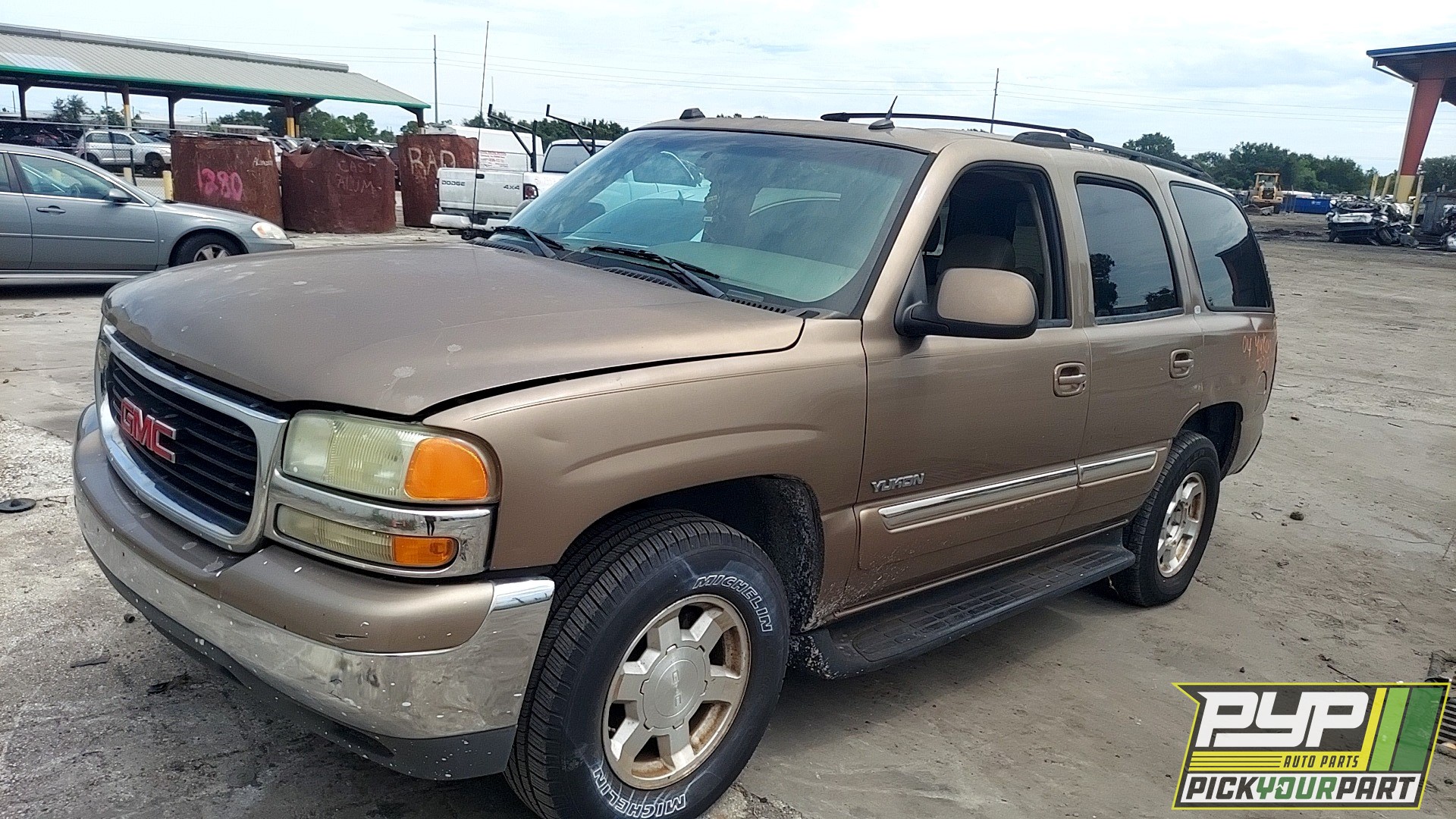 2004 GMC YUKON available for parts