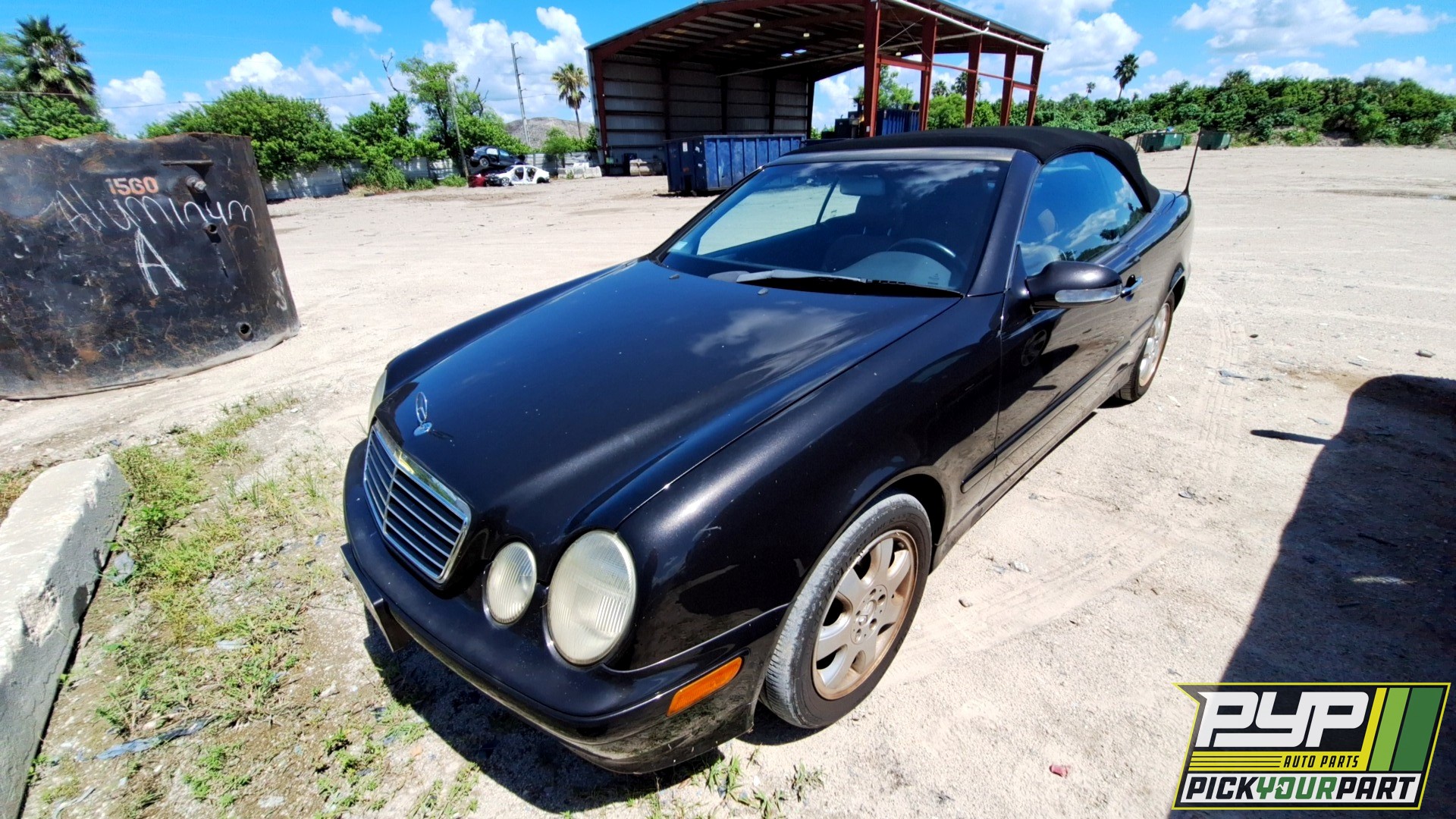 2001 MERCEDES-BENZ CLK320 available for parts