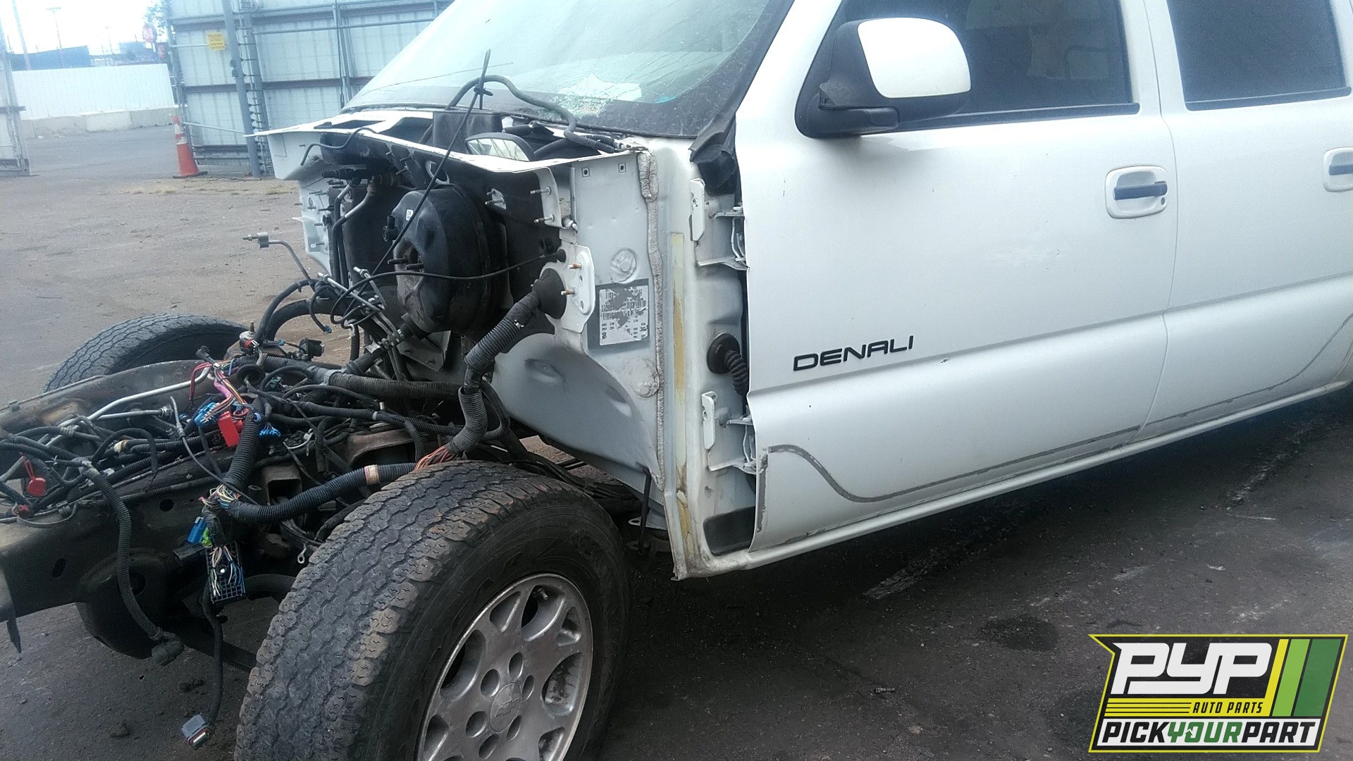 2001 GMC YUKON XL 1500 partes disponibles