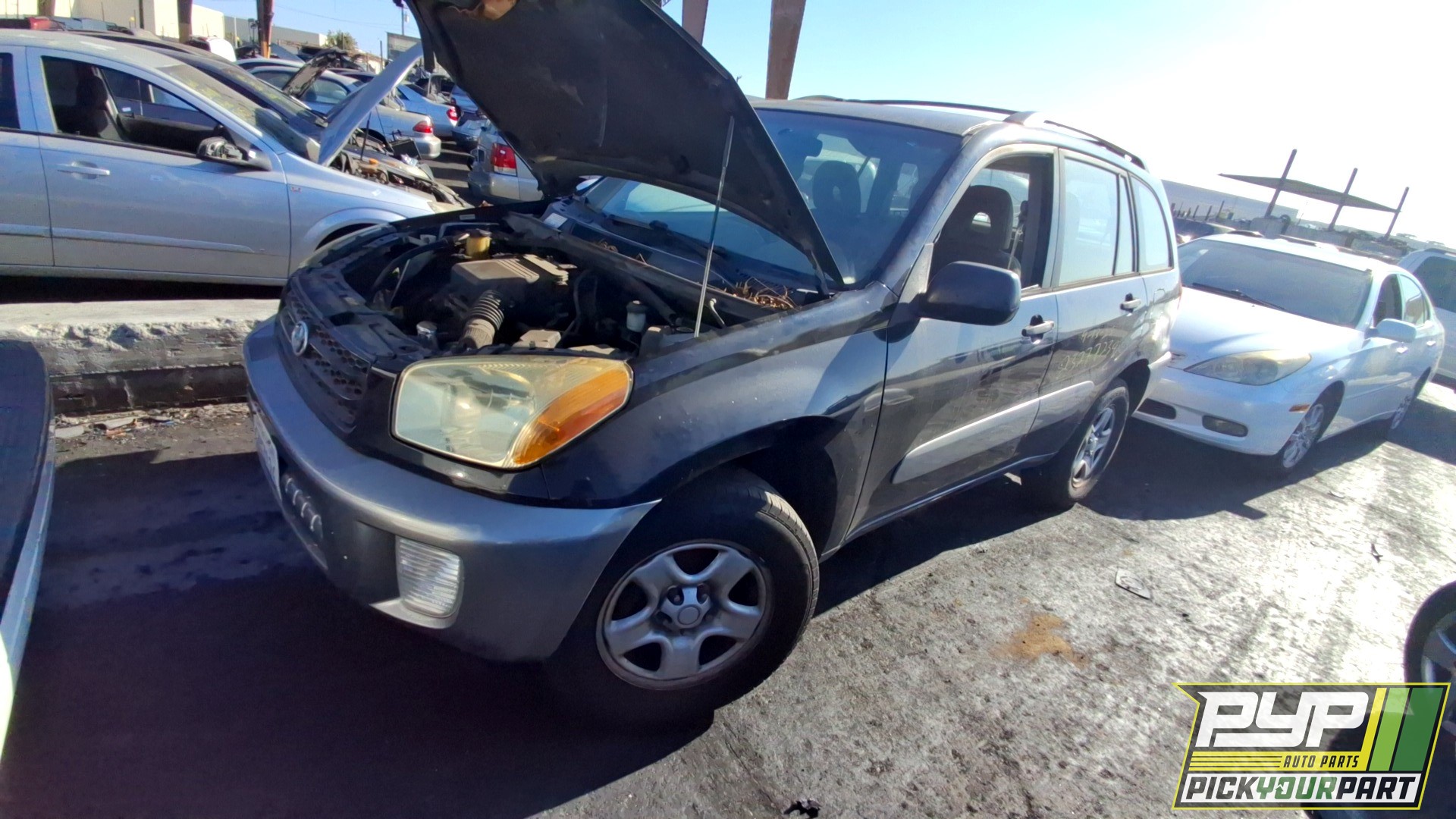 2003 TOYOTA RAV4 available for parts