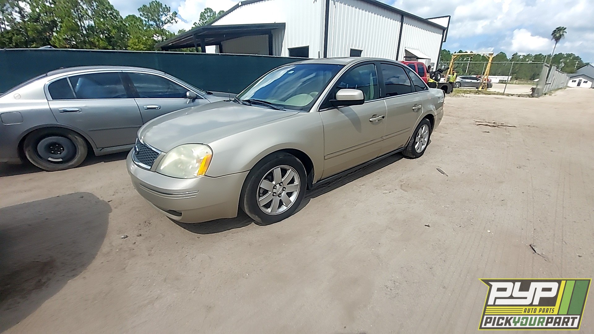 2006 FORD FIVE HUNDRED available for parts