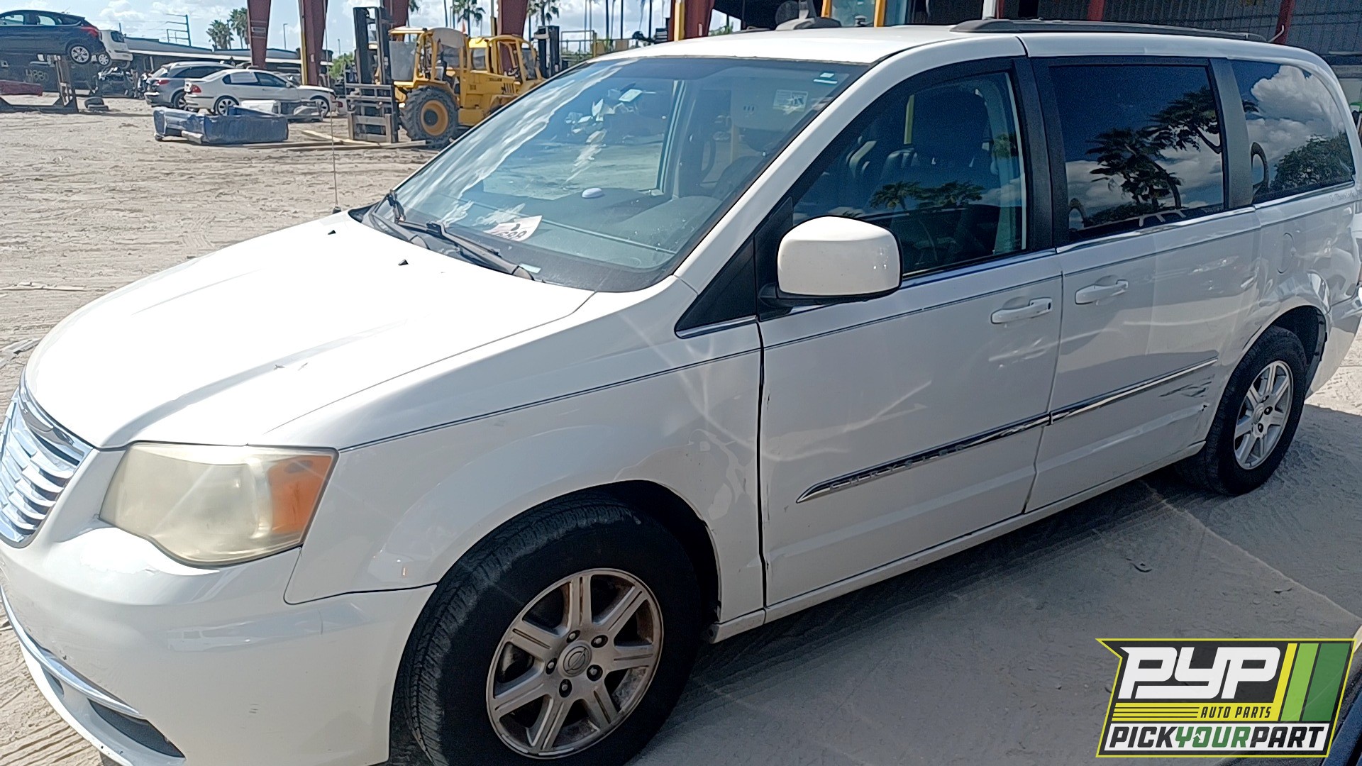 2012 CHRYSLER TOWN & COUNTRY available for parts