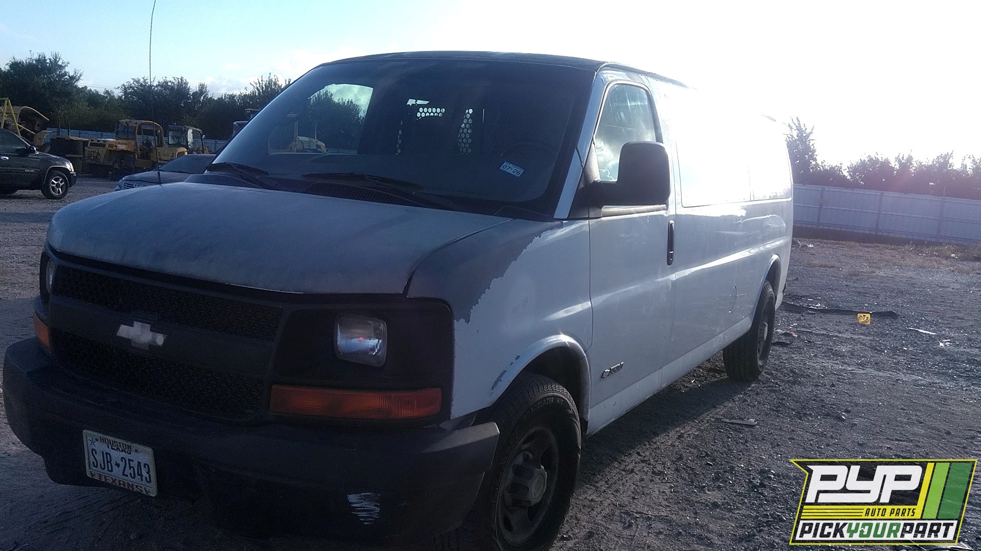 2006 CHEVROLET EXPRESS 3500 available for parts