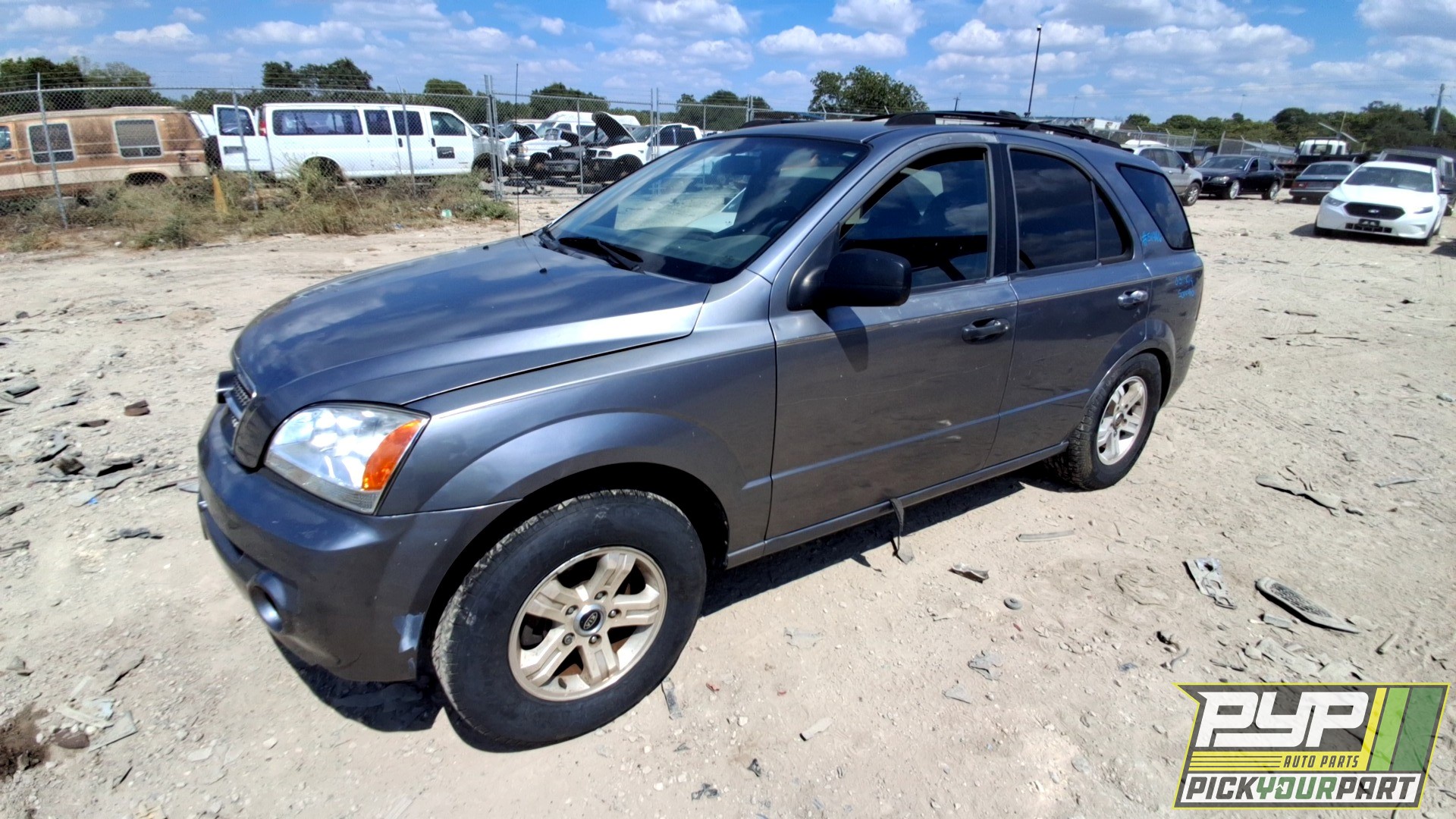 2003 KIA SORENTO available for parts