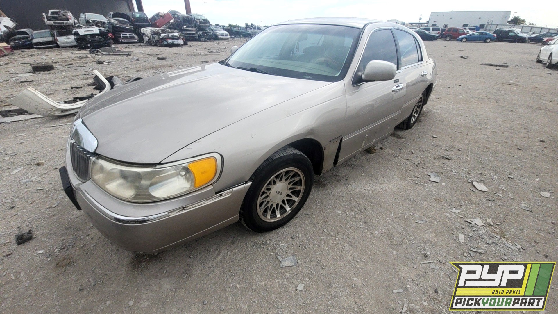 2000 LINCOLN TOWN CAR partes disponibles