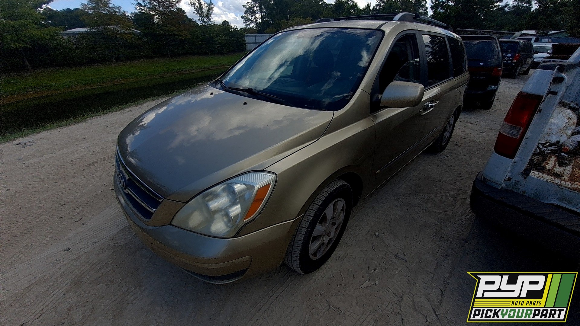 2007 HYUNDAI ENTOURAGE partes disponibles