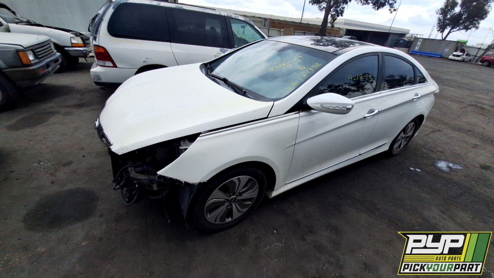 2015 HYUNDAI SONATA available for parts
