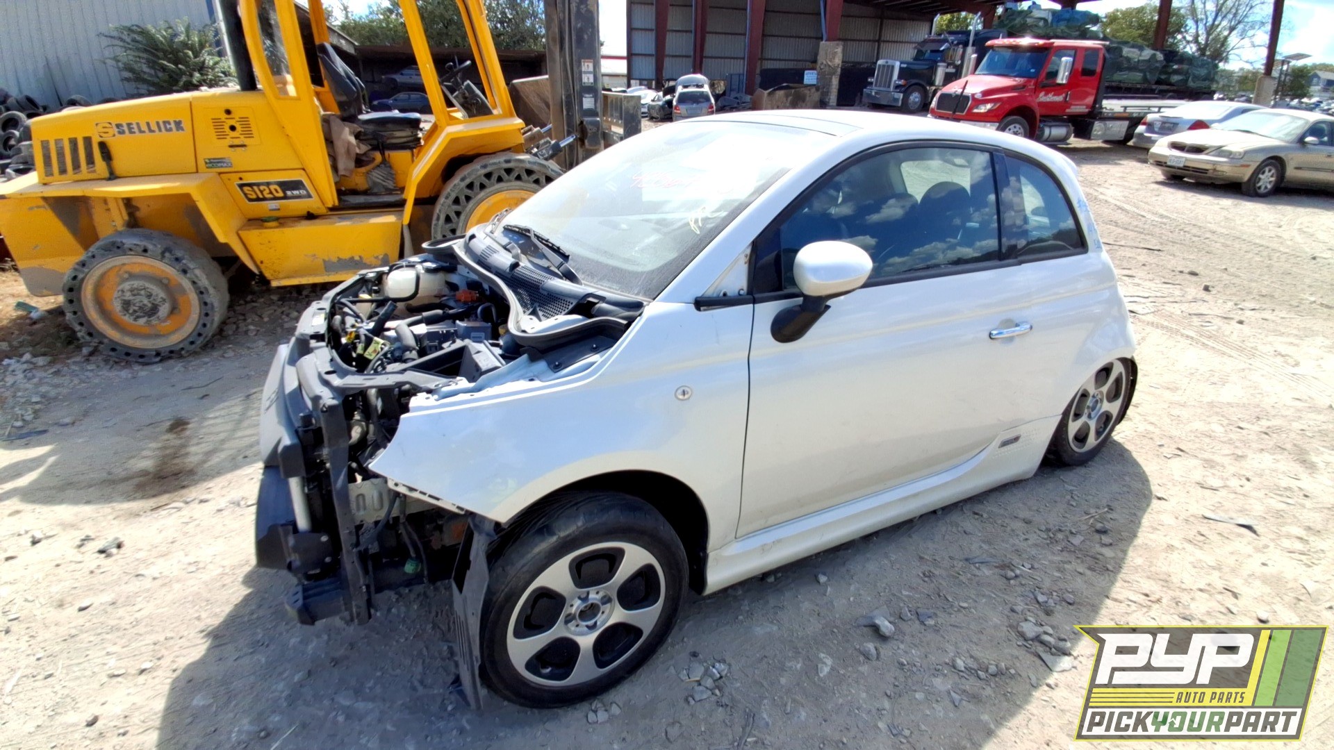 2014 FIAT 500 partes disponibles