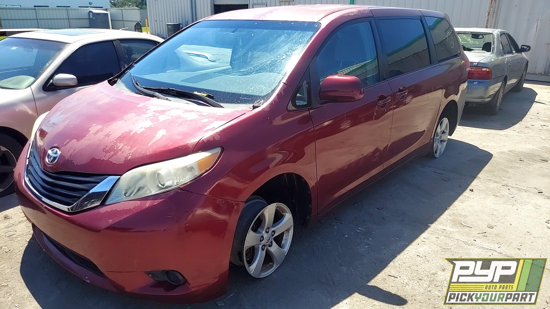 2012 TOYOTA SIENNA available for parts