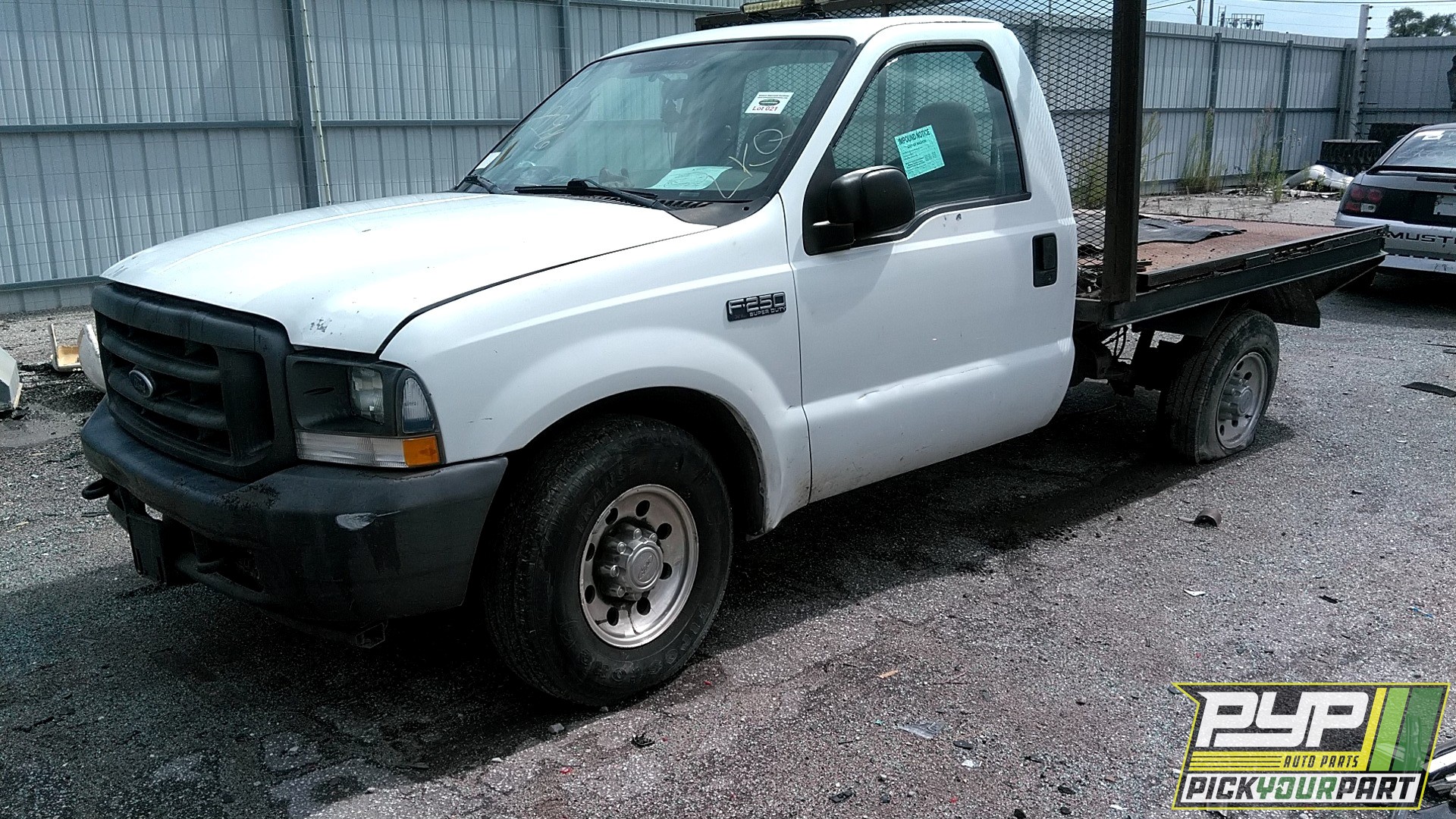 2004 FORD F-250 SUPER DUTY available for parts