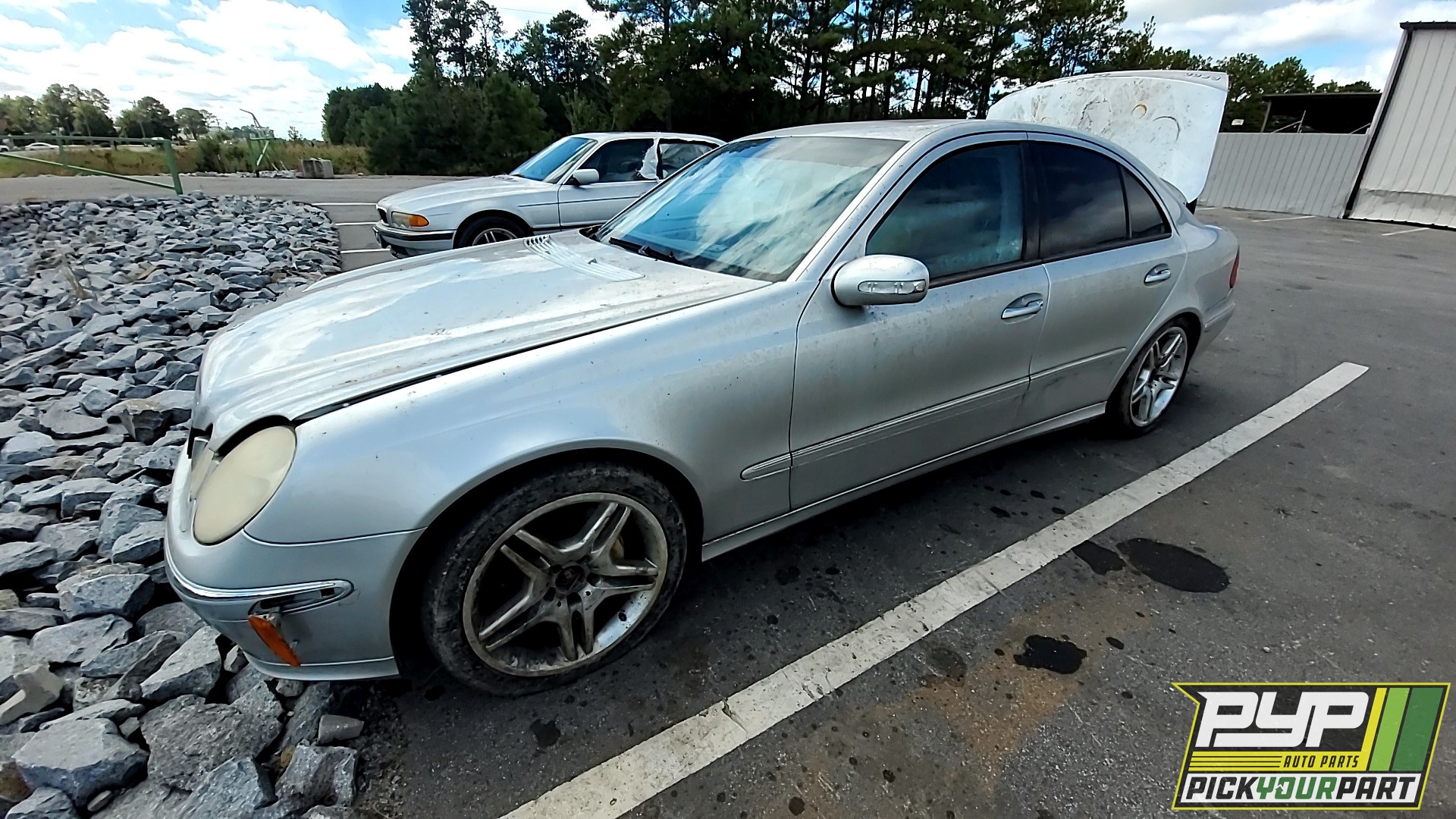 2004 MERCEDES-BENZ E500 available for parts