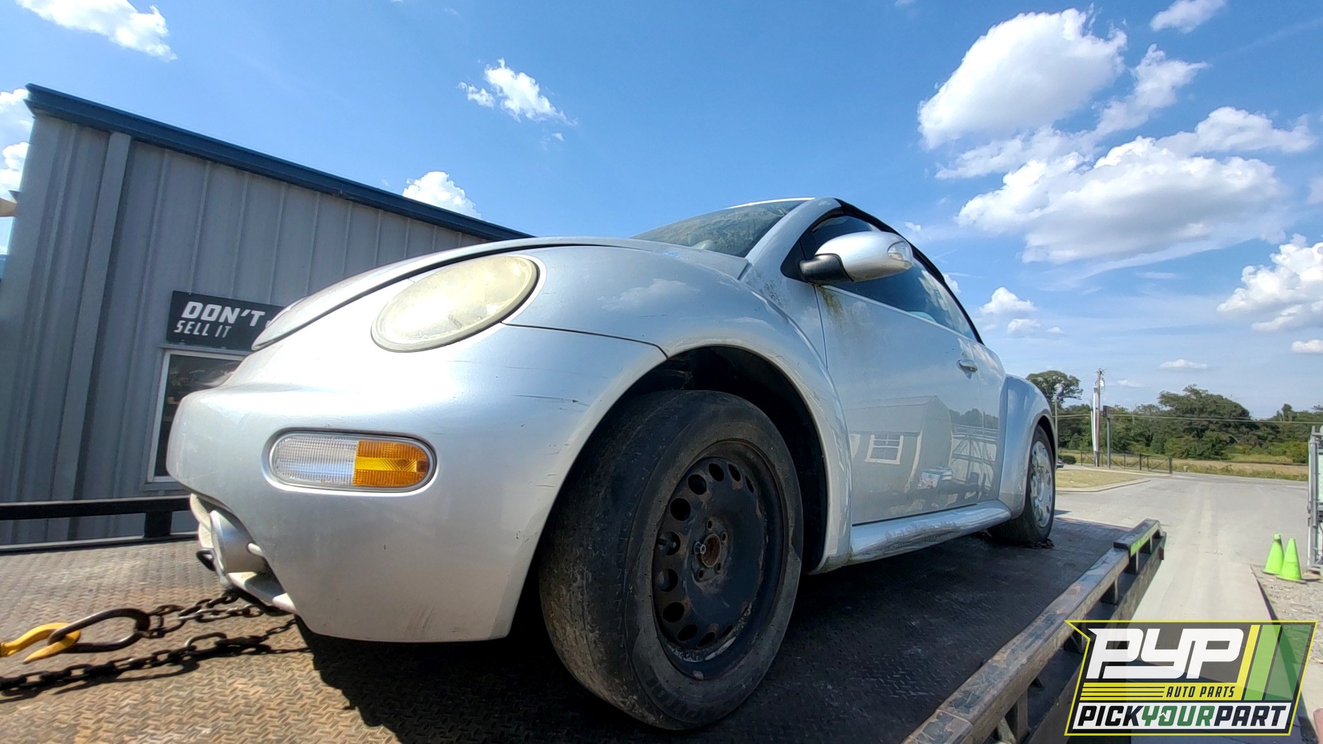 2004 VOLKSWAGEN BEETLE available for parts