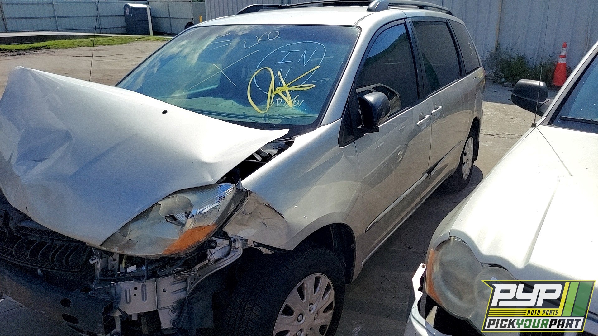 2005 TOYOTA SIENNA partes disponibles