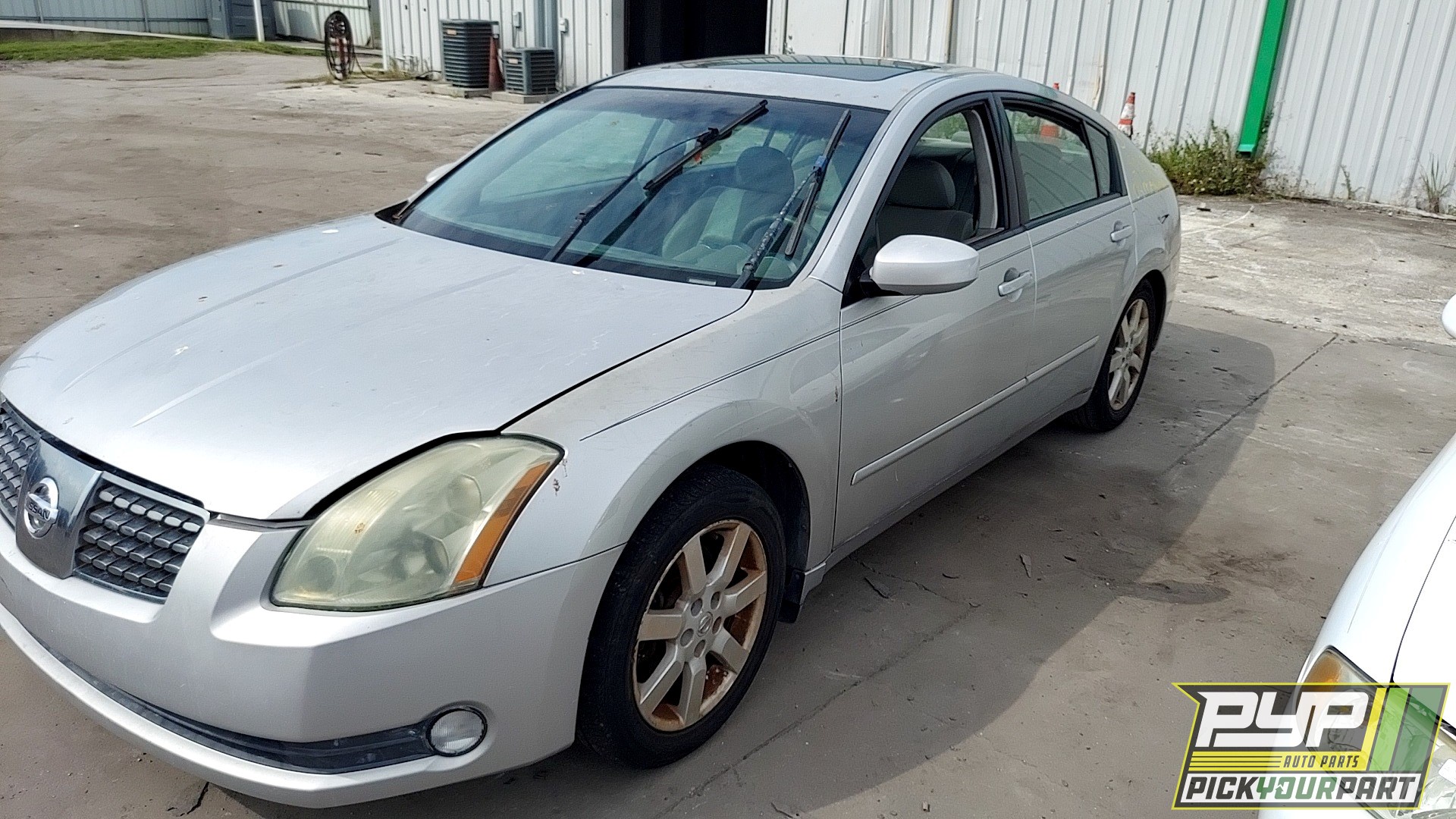2004 NISSAN MAXIMA available for parts