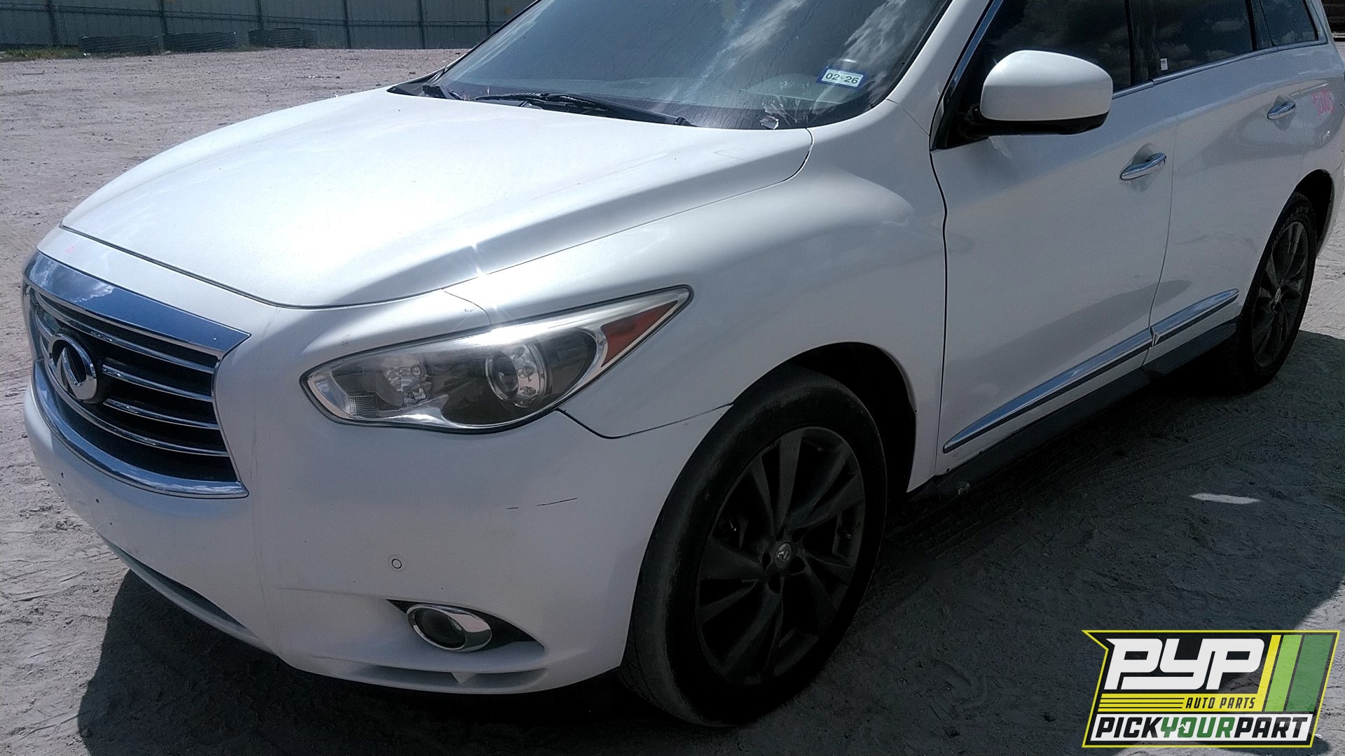 2013 INFINITI JX35 available for parts
