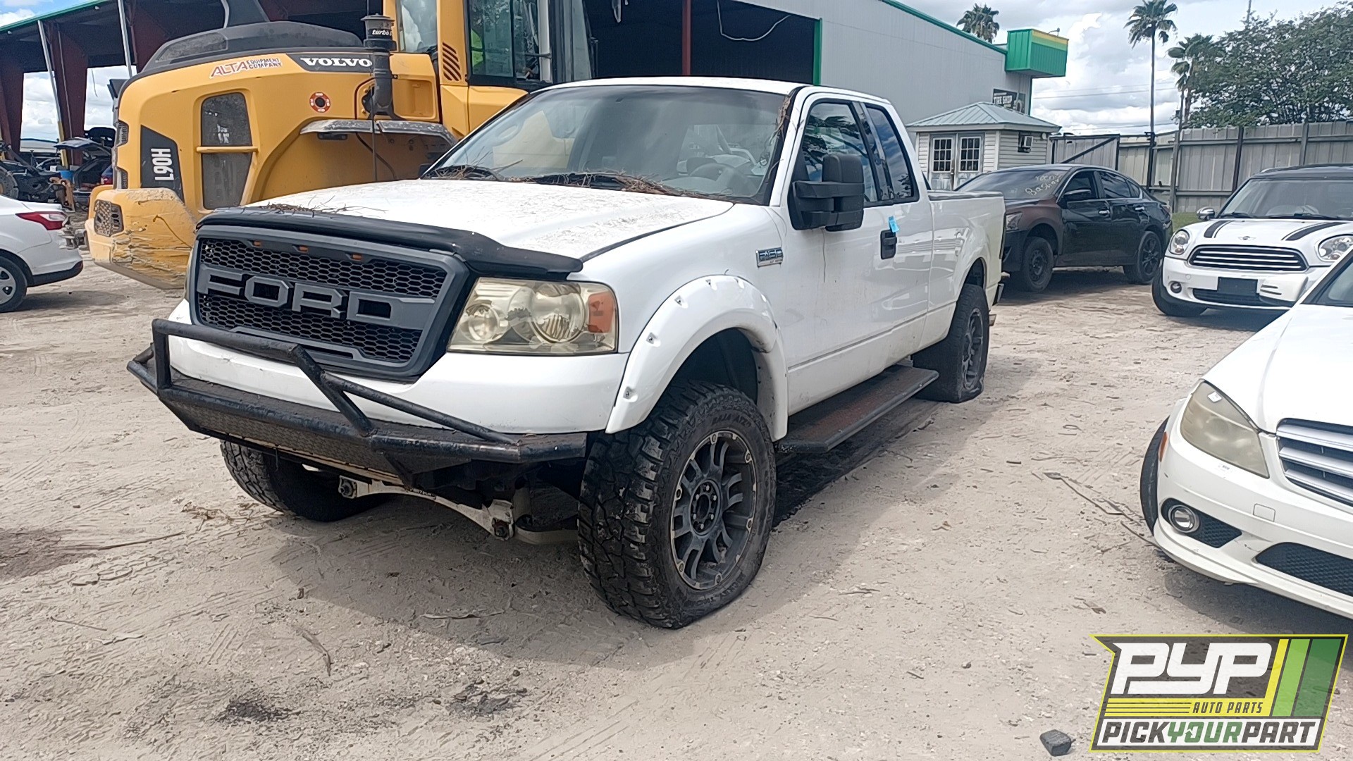 2004 FORD F-150 available for parts