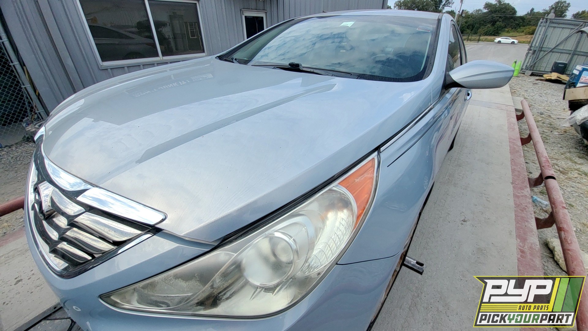 2011 HYUNDAI SONATA available for parts
