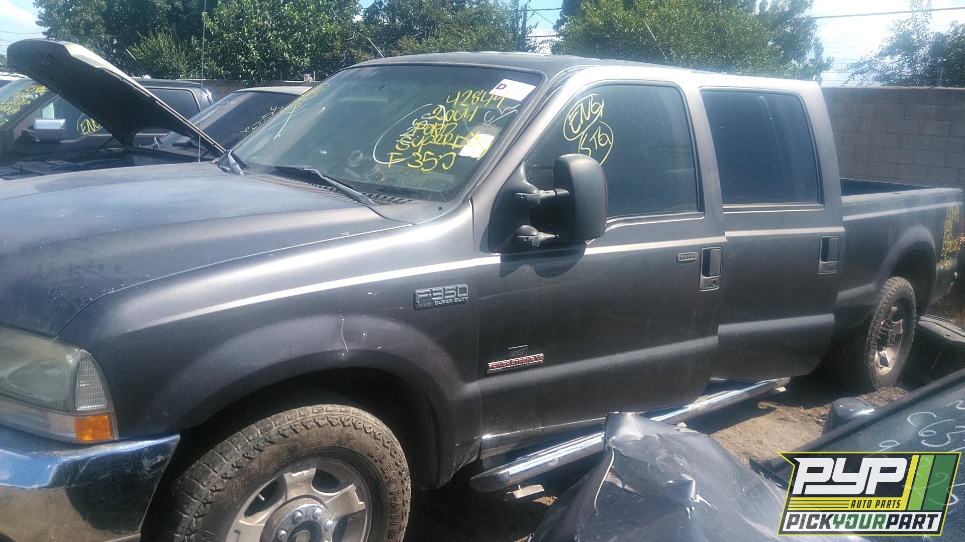 2004 FORD F-350 SUPER DUTY available for parts
