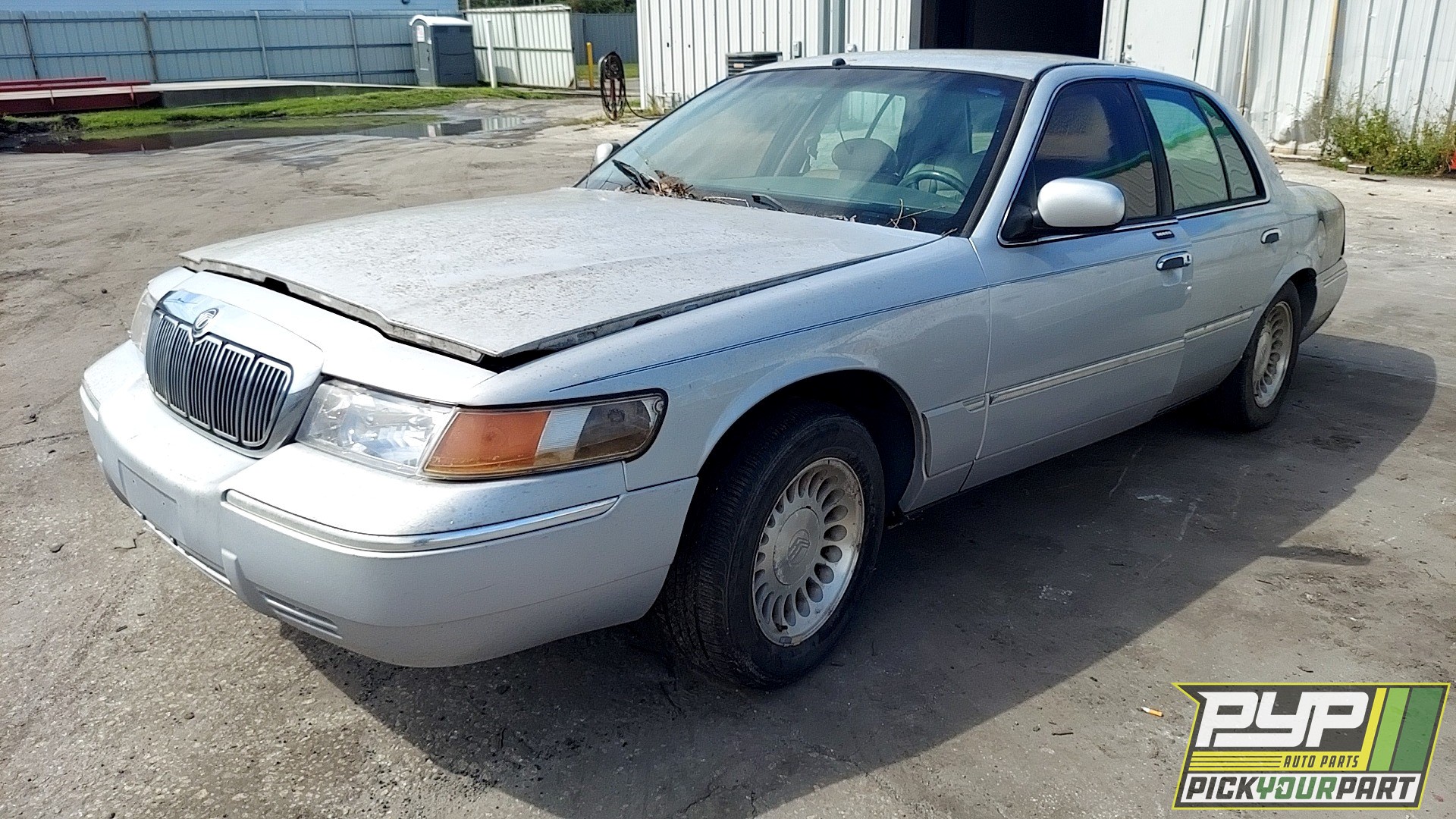 2002 MERCURY GRAND MARQUIS available for parts