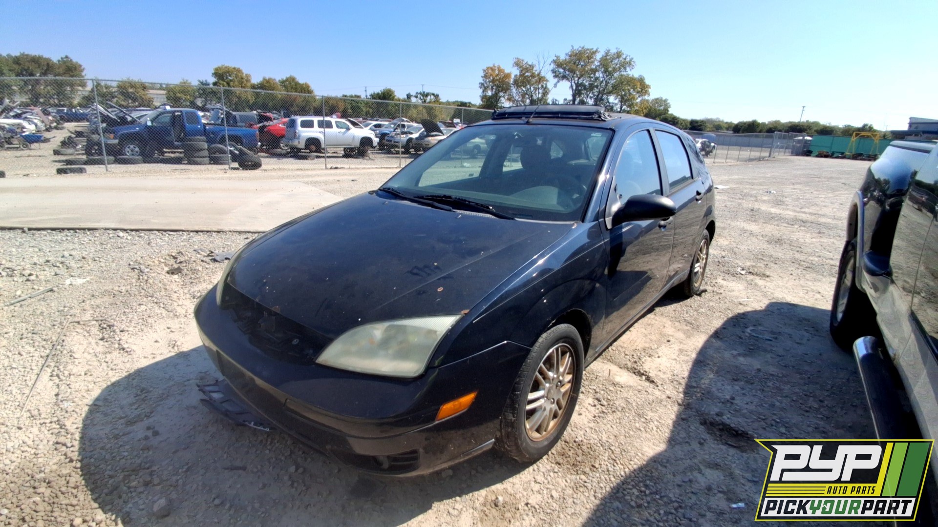 2005 FORD FOCUS available for parts