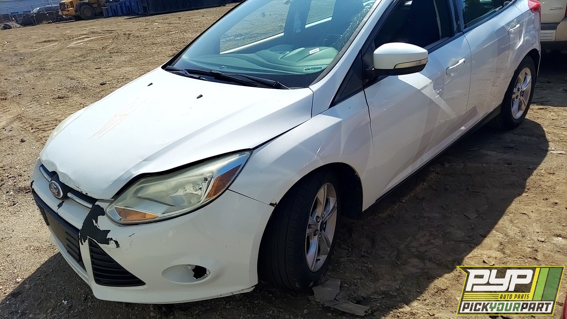 2014 FORD FOCUS available for parts