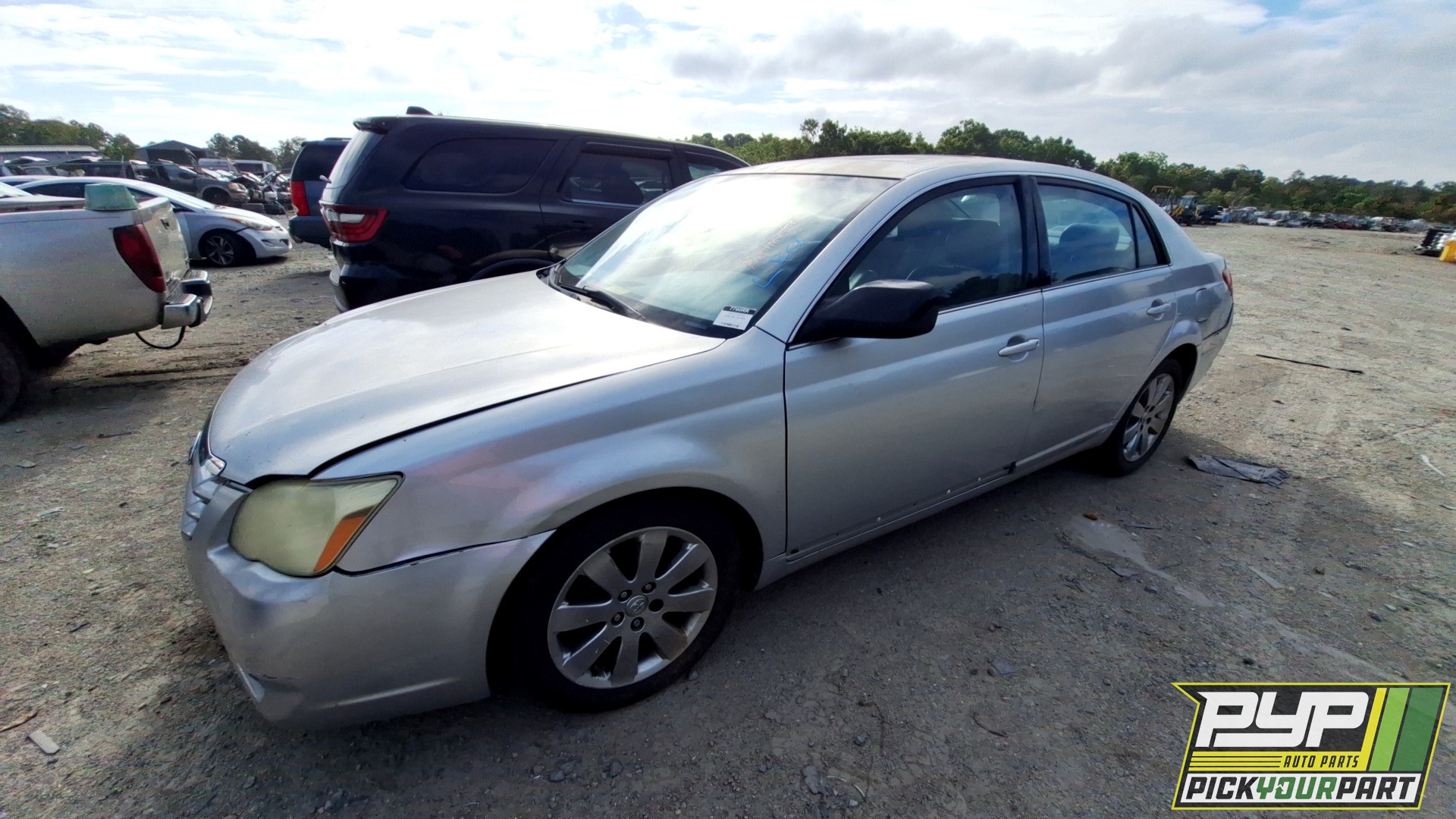 2005 TOYOTA AVALON available for parts