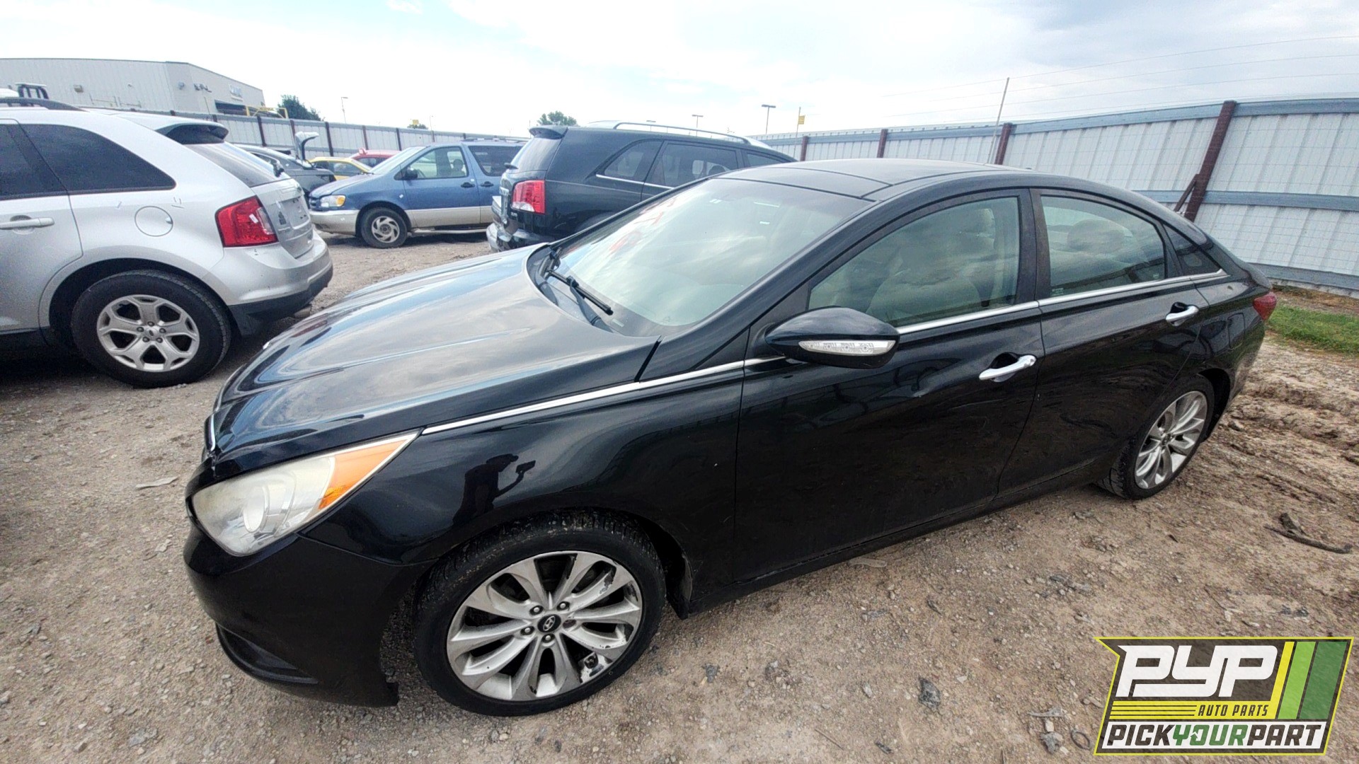 2012 HYUNDAI SONATA available for parts