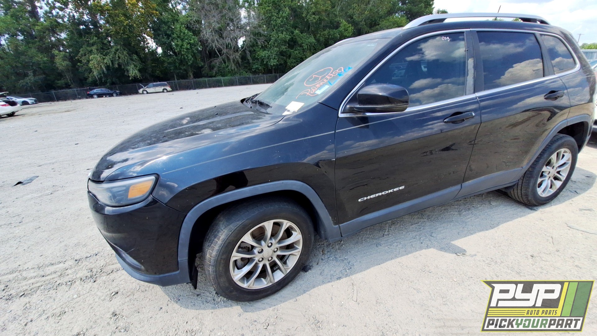 2019 JEEP CHEROKEE available for parts