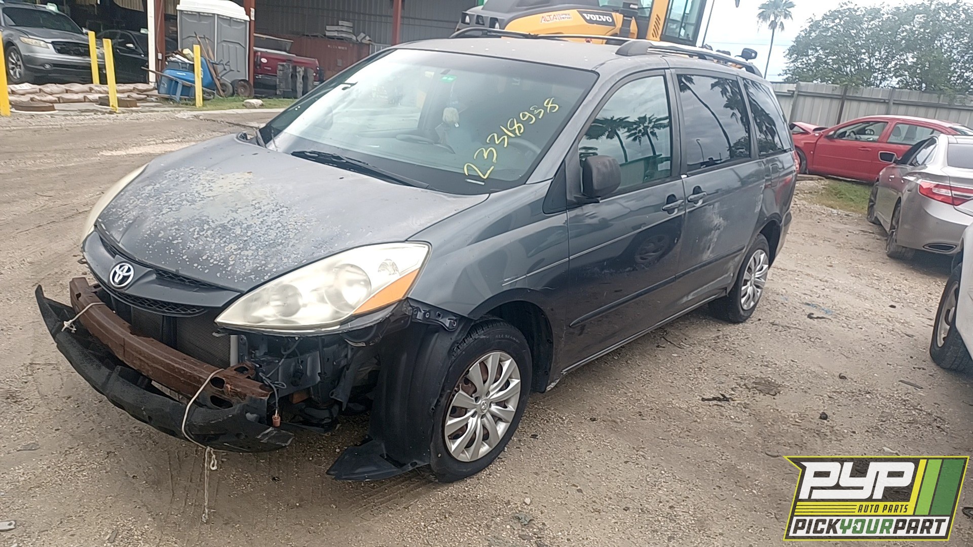2008 TOYOTA SIENNA available for parts
