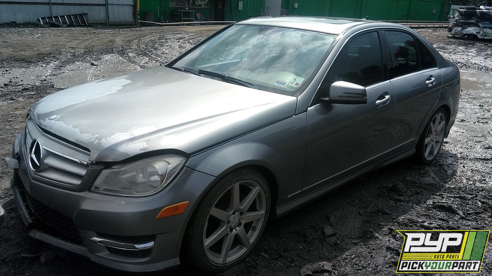 2014 MERCEDES-BENZ C250 partes disponibles