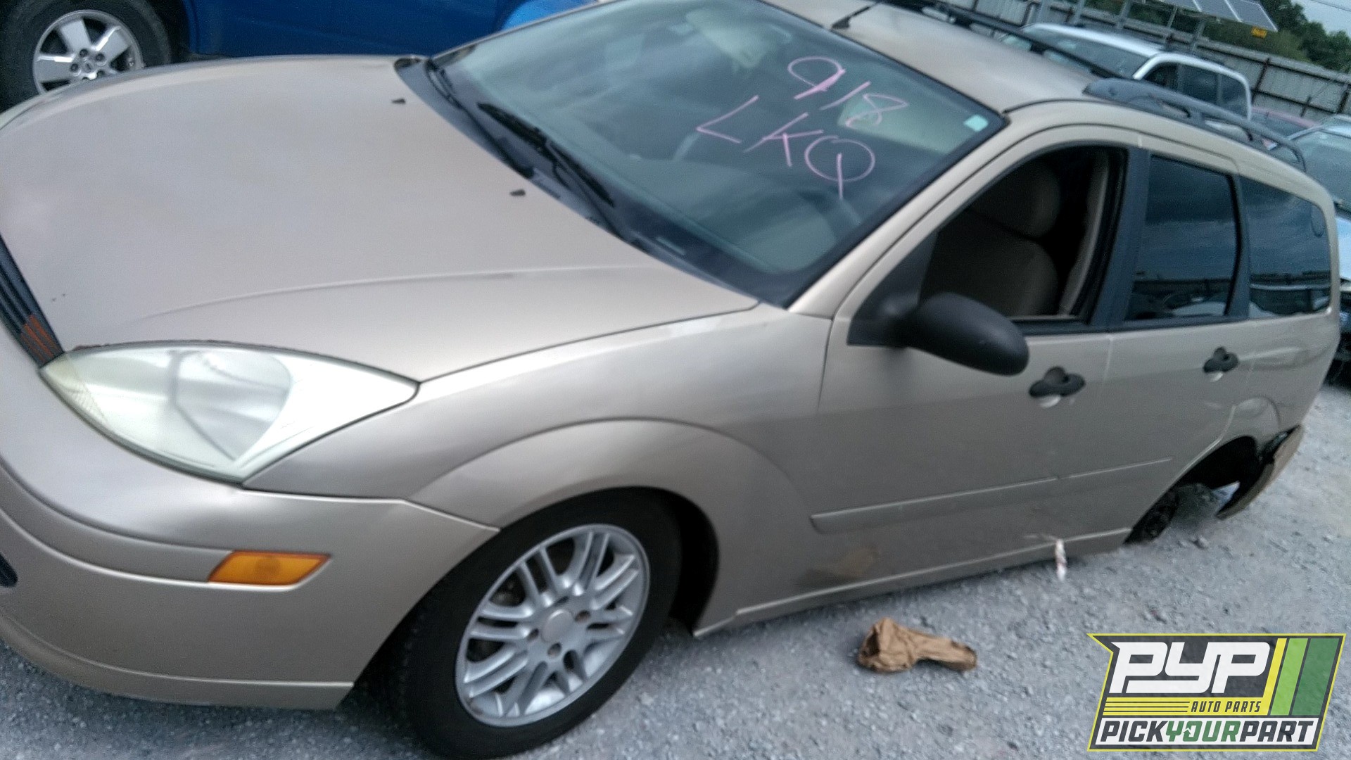 2002 FORD FOCUS available for parts