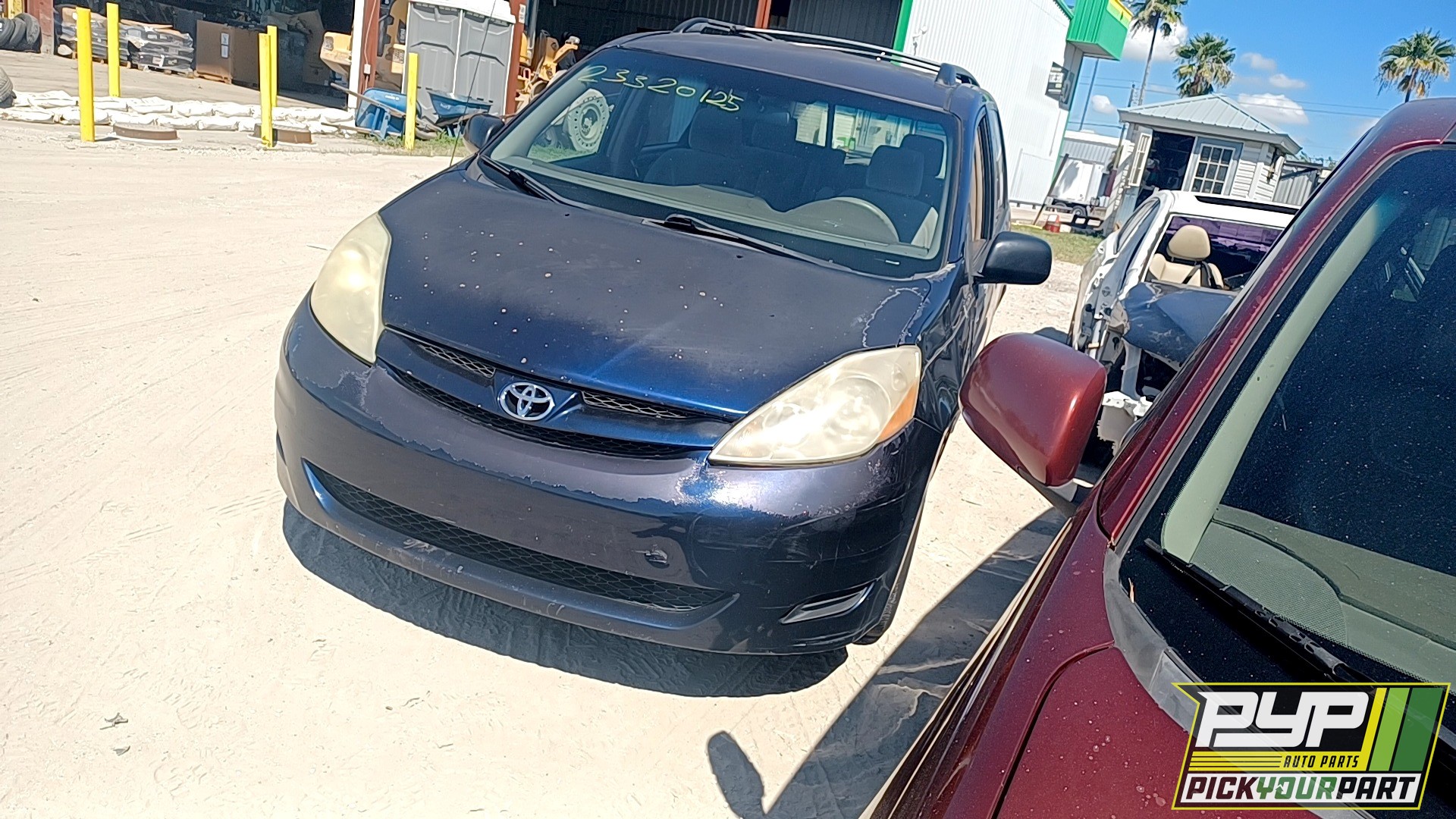 2006 TOYOTA SIENNA available for parts