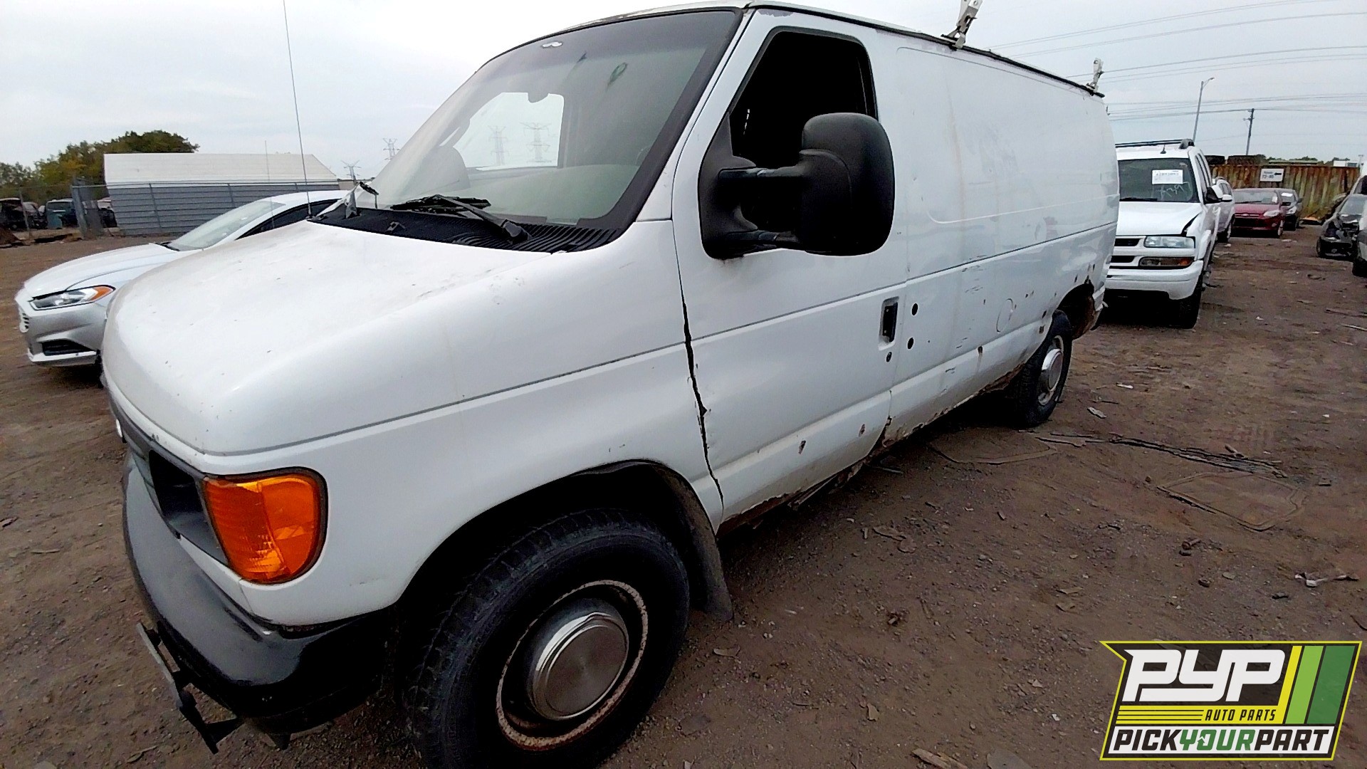 2004 FORD E-250 partes disponibles