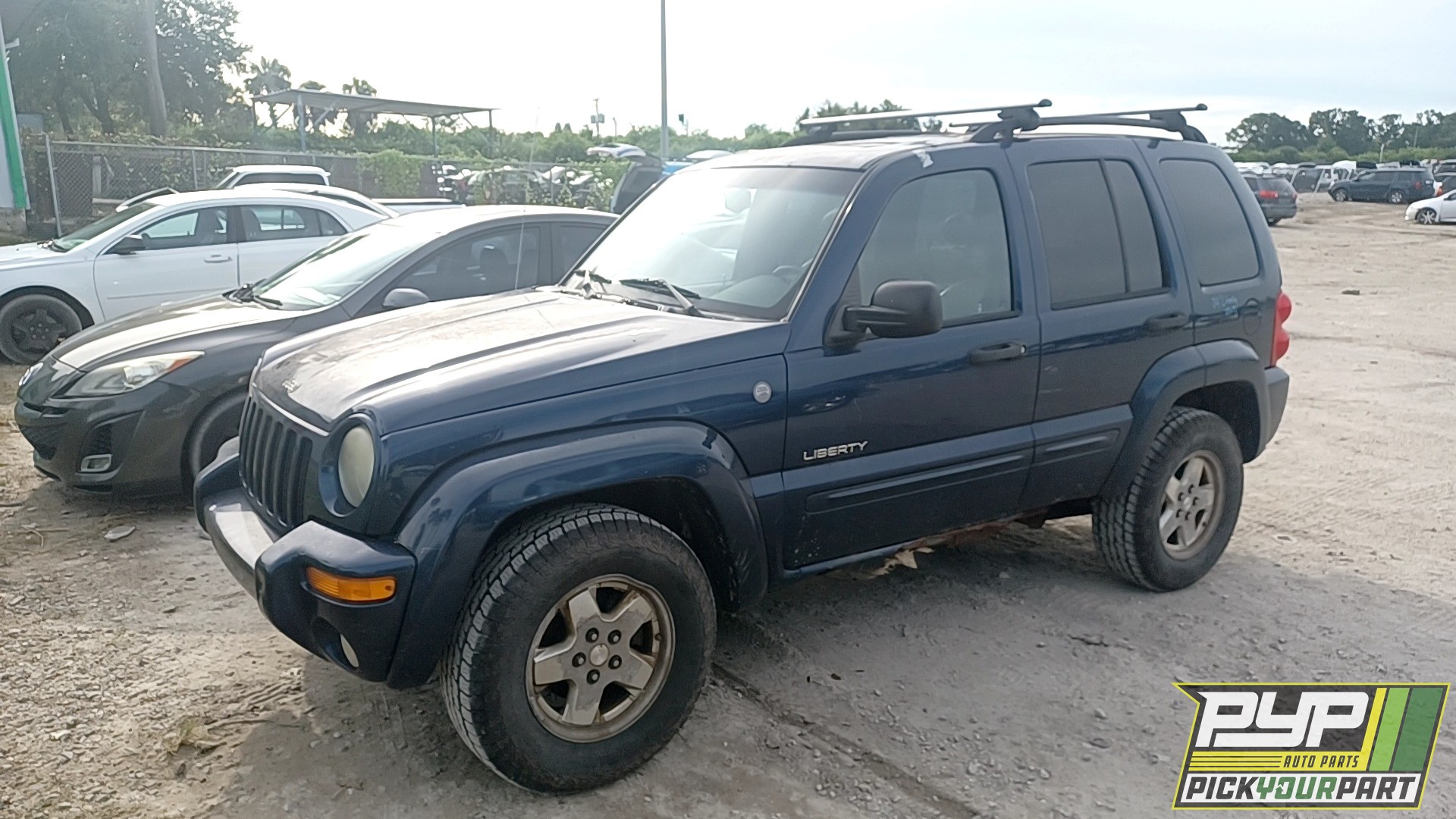 2004 JEEP LIBERTY available for parts