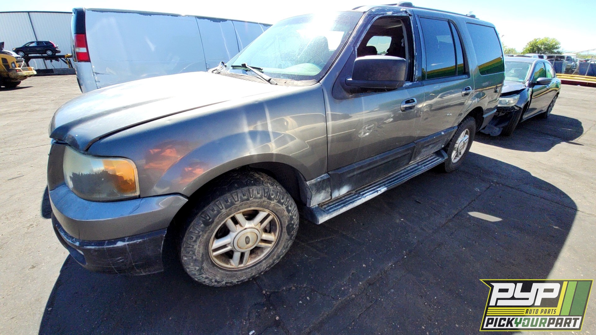 2004 FORD EXPEDITION available for parts