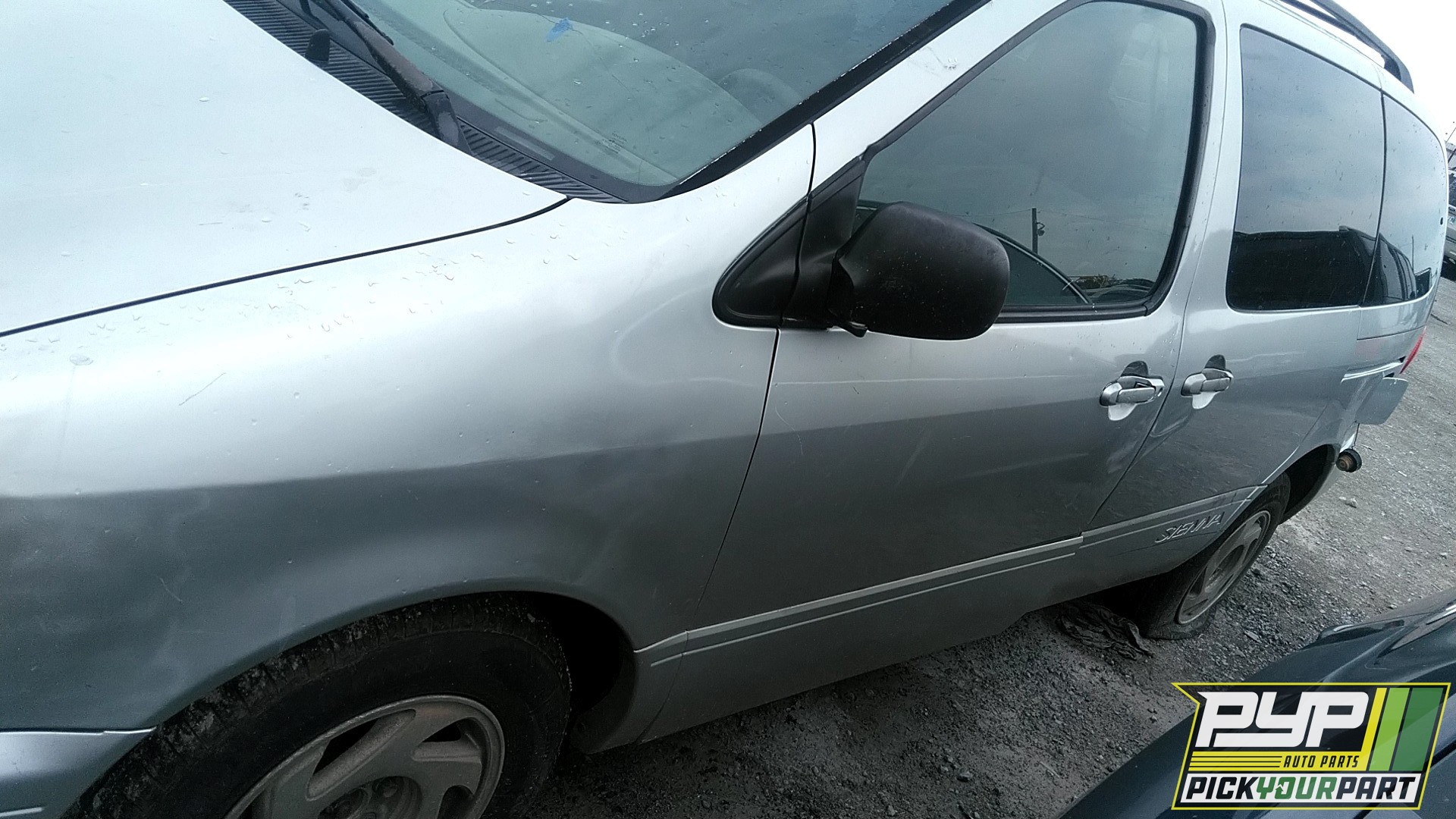 2003 TOYOTA SIENNA partes disponibles