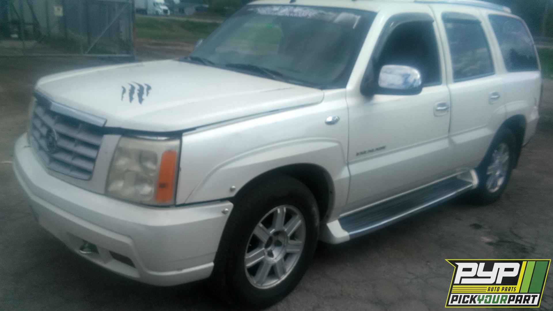 2002 CADILLAC ESCALADE available for parts