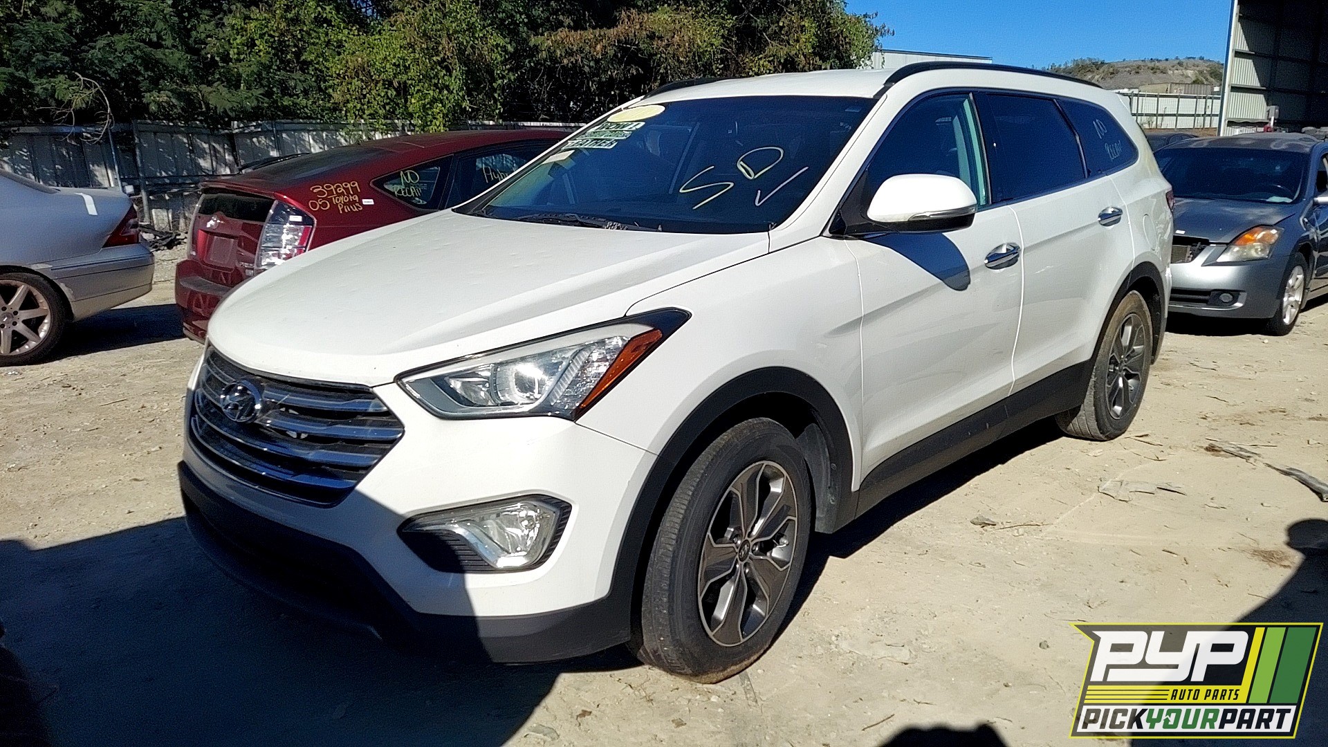2013 HYUNDAI SANTA FE available for parts