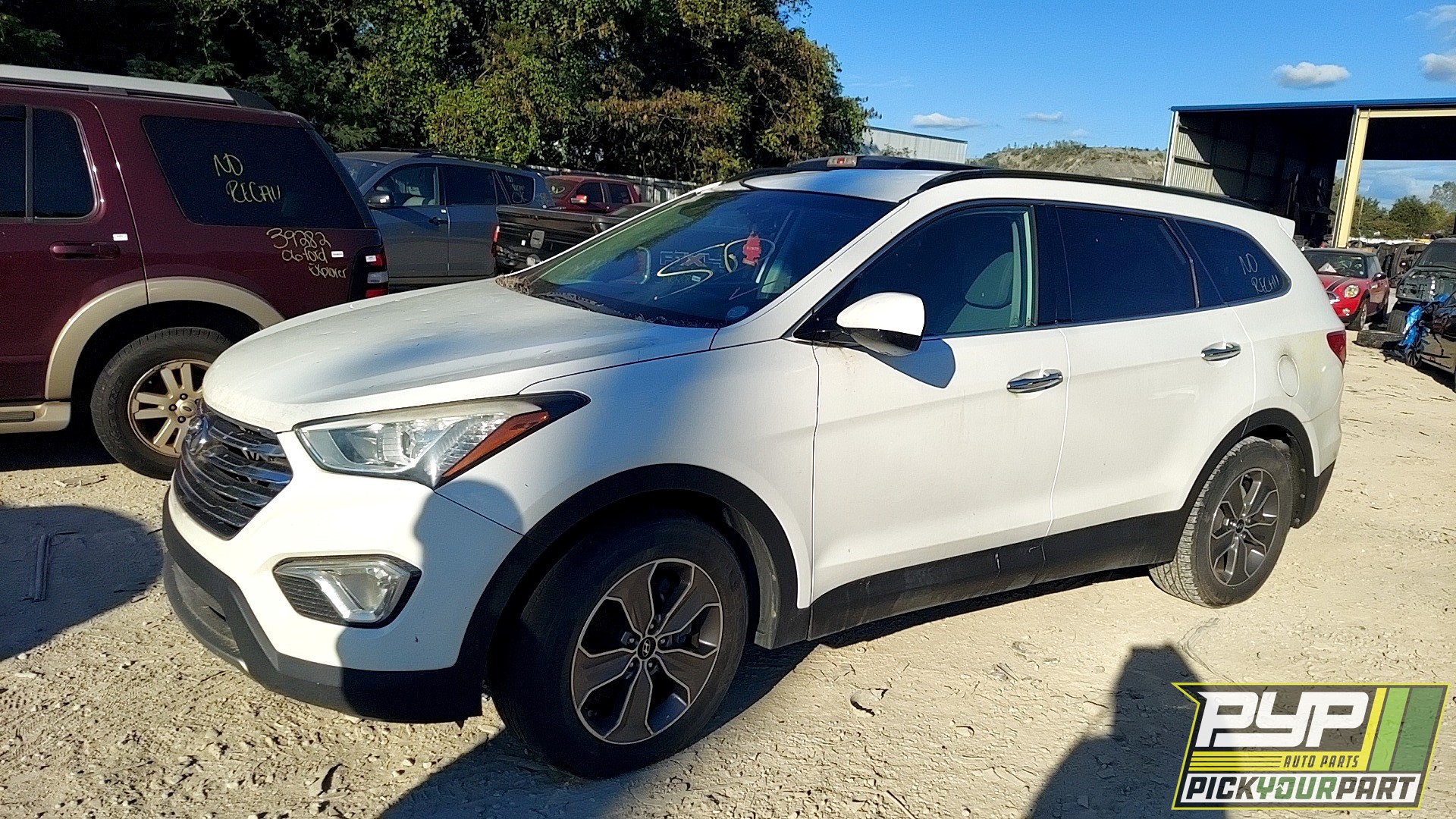 2014 HYUNDAI SANTA FE available for parts