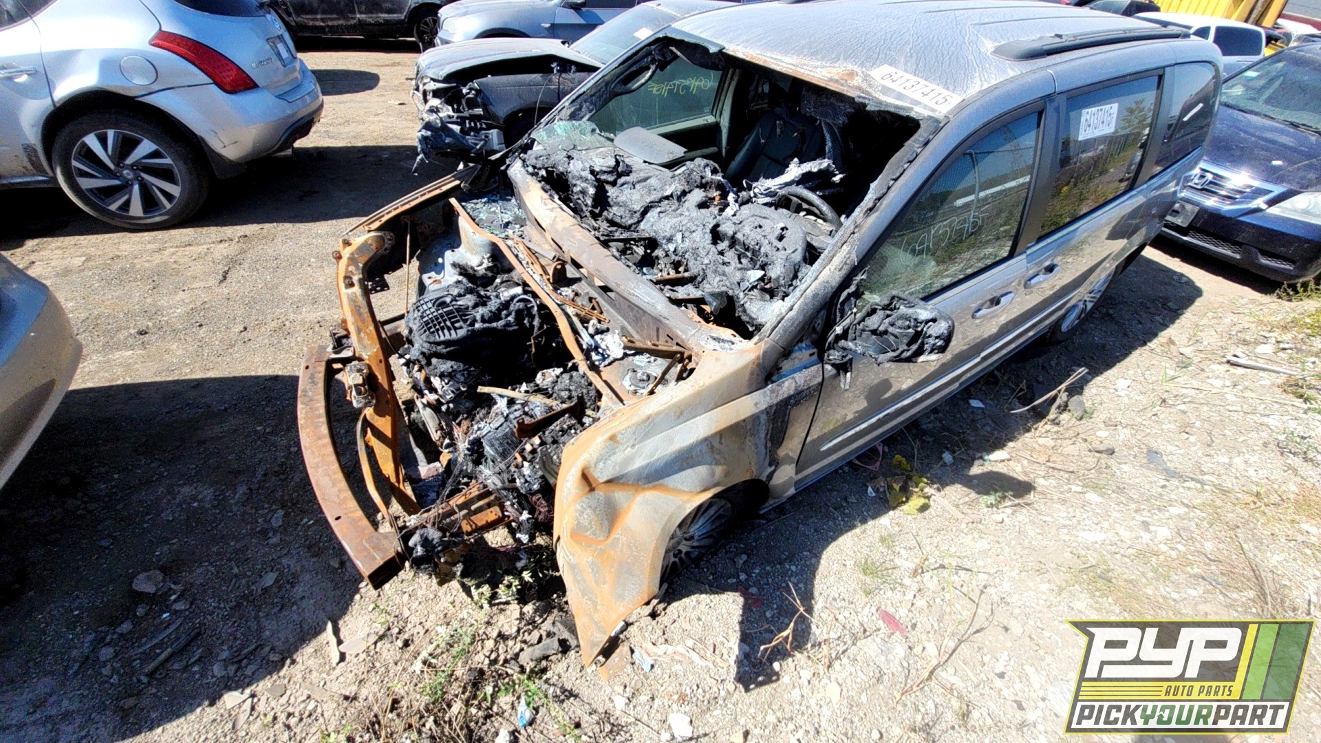 2013 CHRYSLER TOWN & COUNTRY partes disponibles