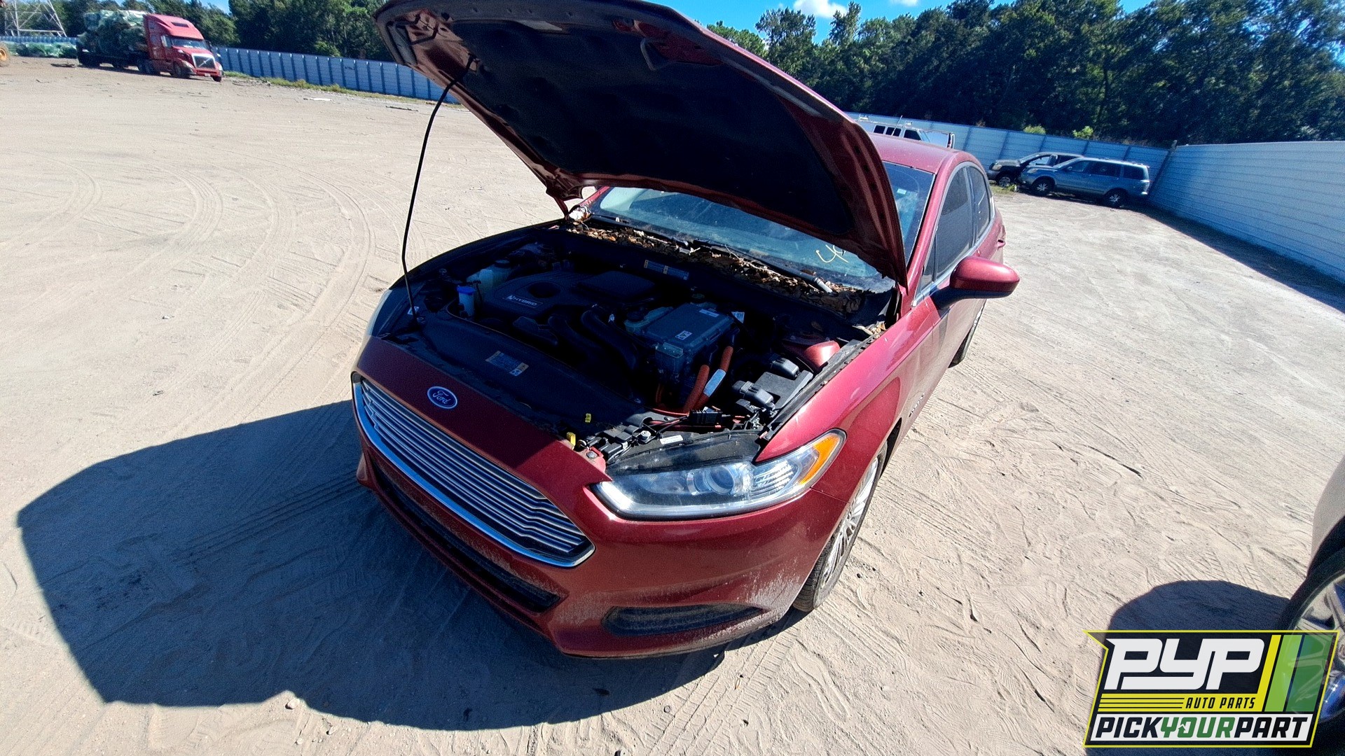 2014 FORD FUSION available for parts