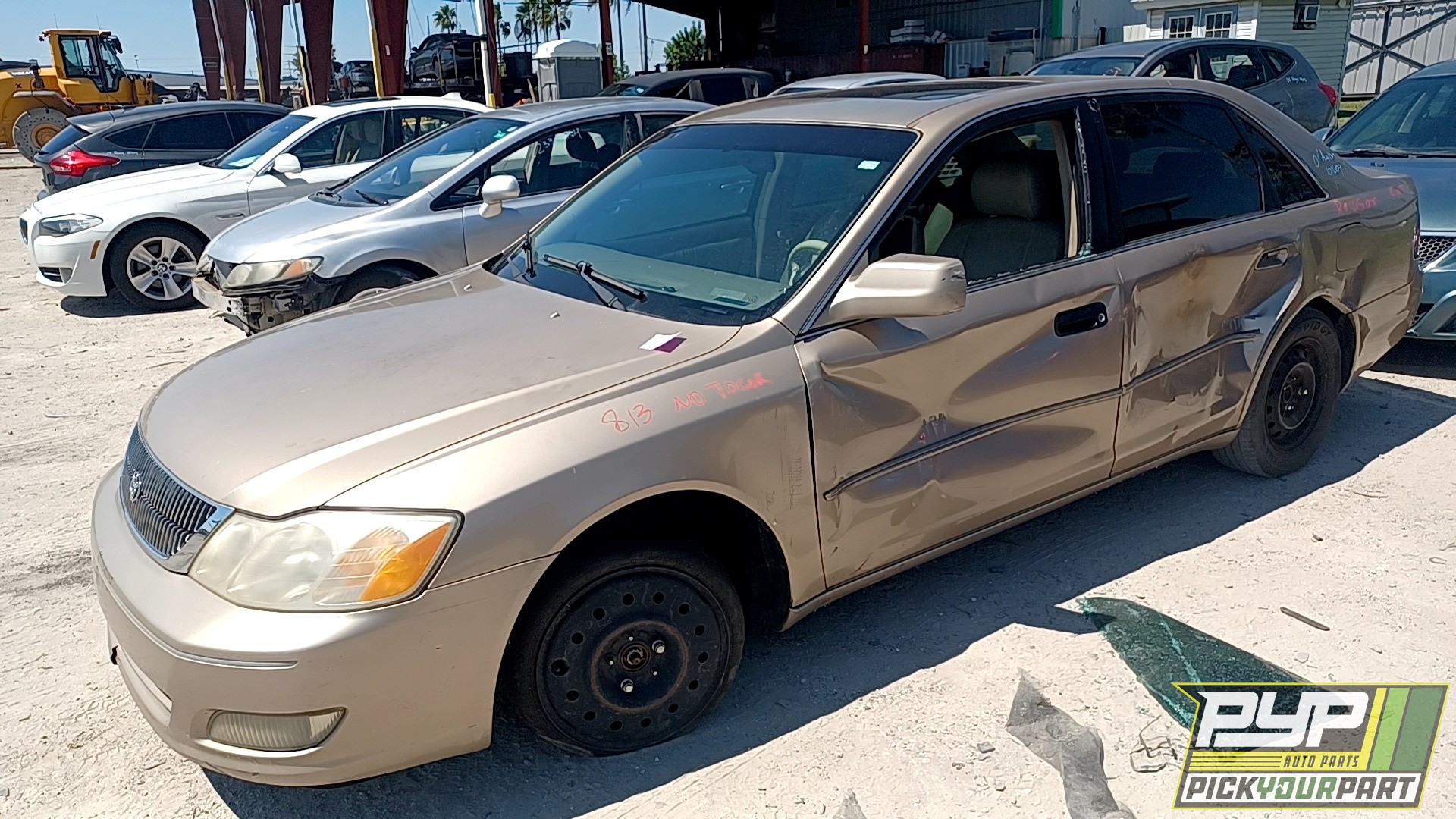 2001 TOYOTA AVALON available for parts