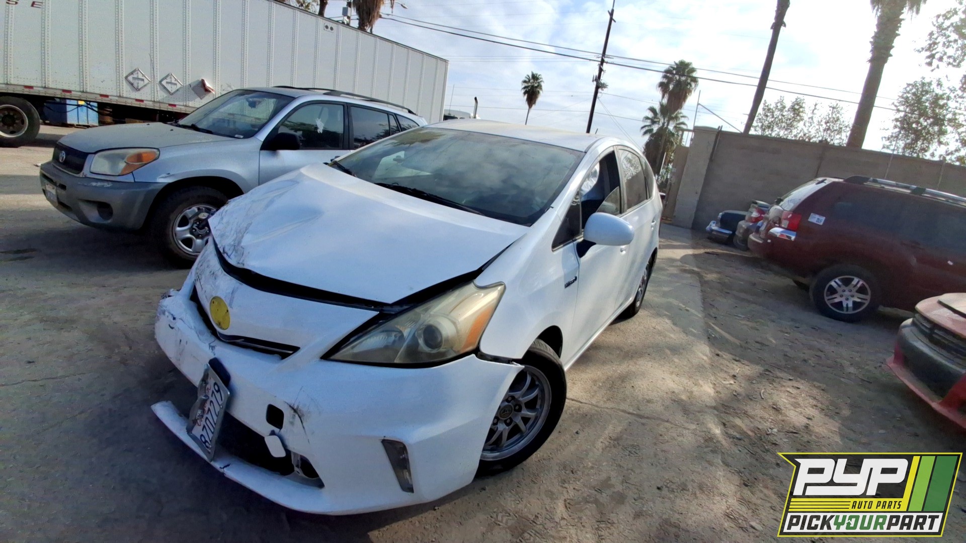 2013 TOYOTA PRIUS V partes disponibles