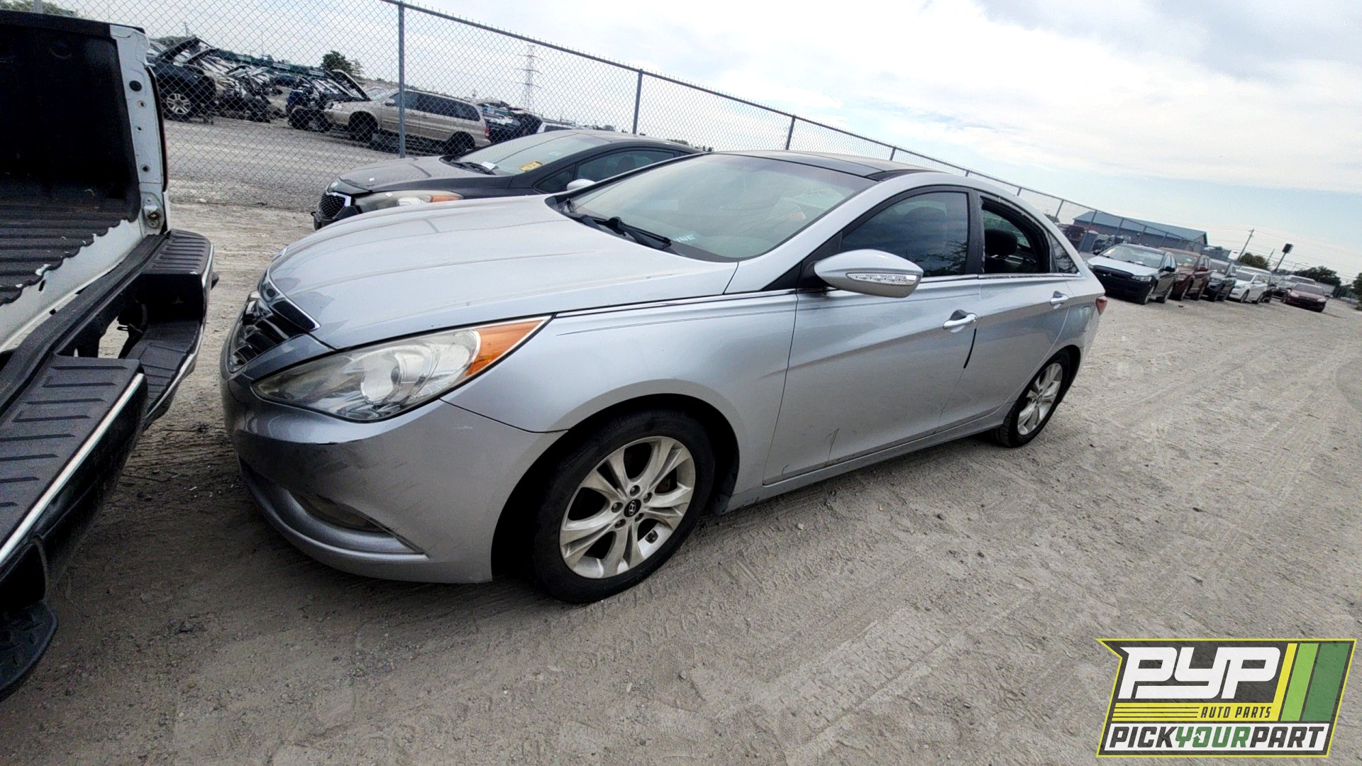2012 HYUNDAI SONATA available for parts