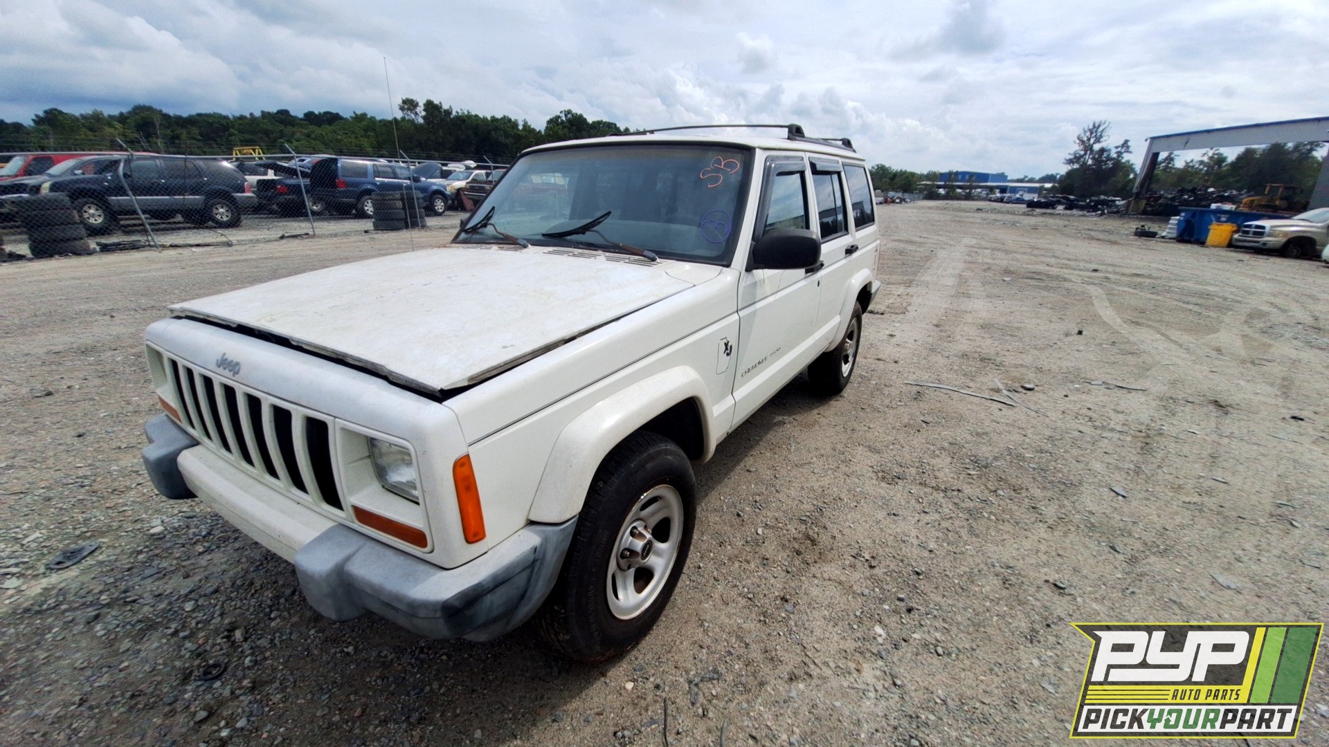 2000 JEEP CHEROKEE available for parts